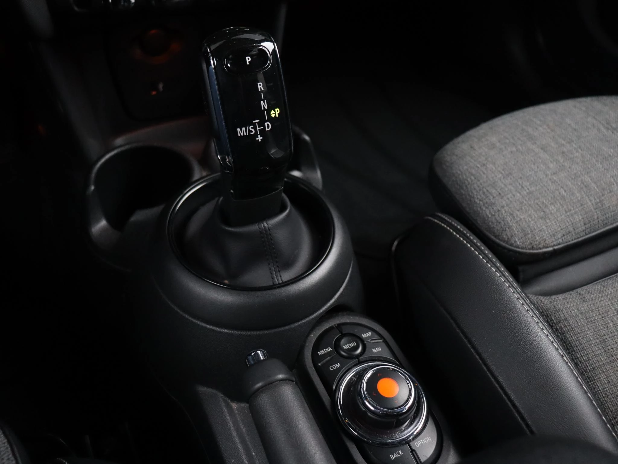 Hoofdafbeelding MINI 5-deurs