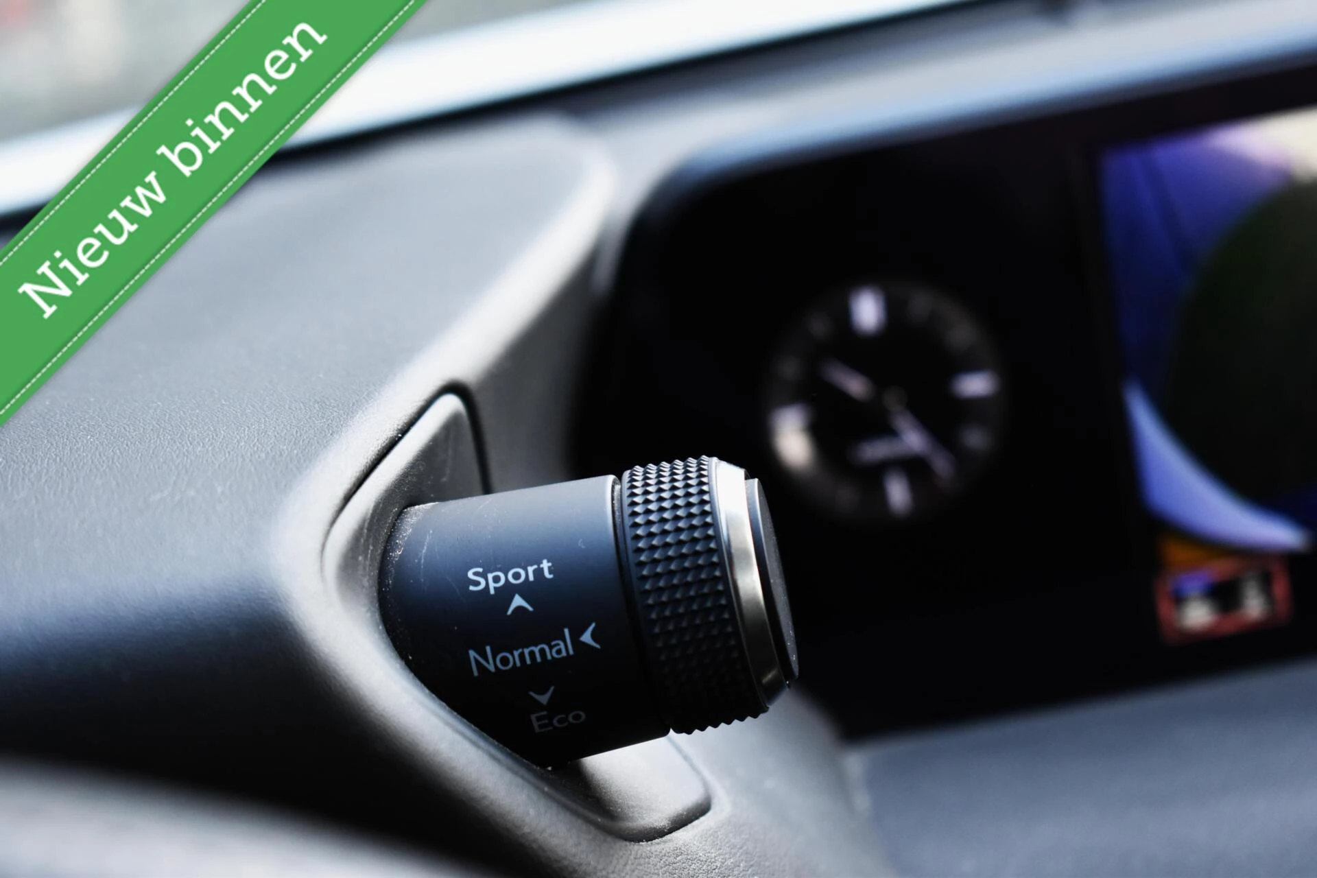 Hoofdafbeelding Lexus UX