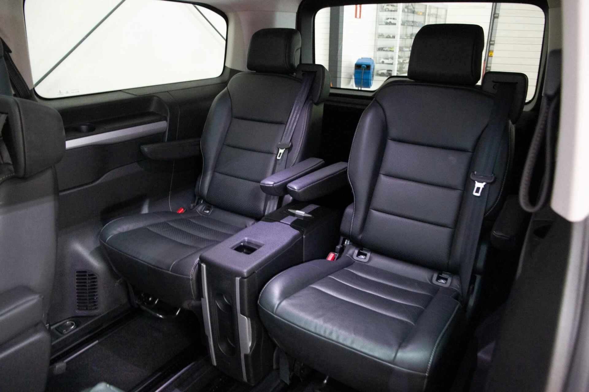 Hoofdafbeelding Peugeot e-Traveller