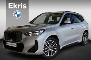 BMW iX1 eDrive20 M Sportpakket | Premium Pack | Travel Pack | Elektr. Trekhaak | Driving Assistant Plus |
