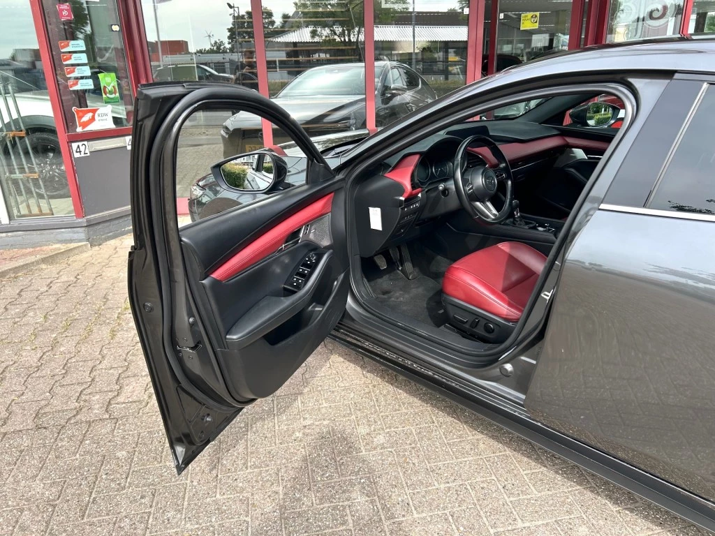 Hoofdafbeelding Mazda 3