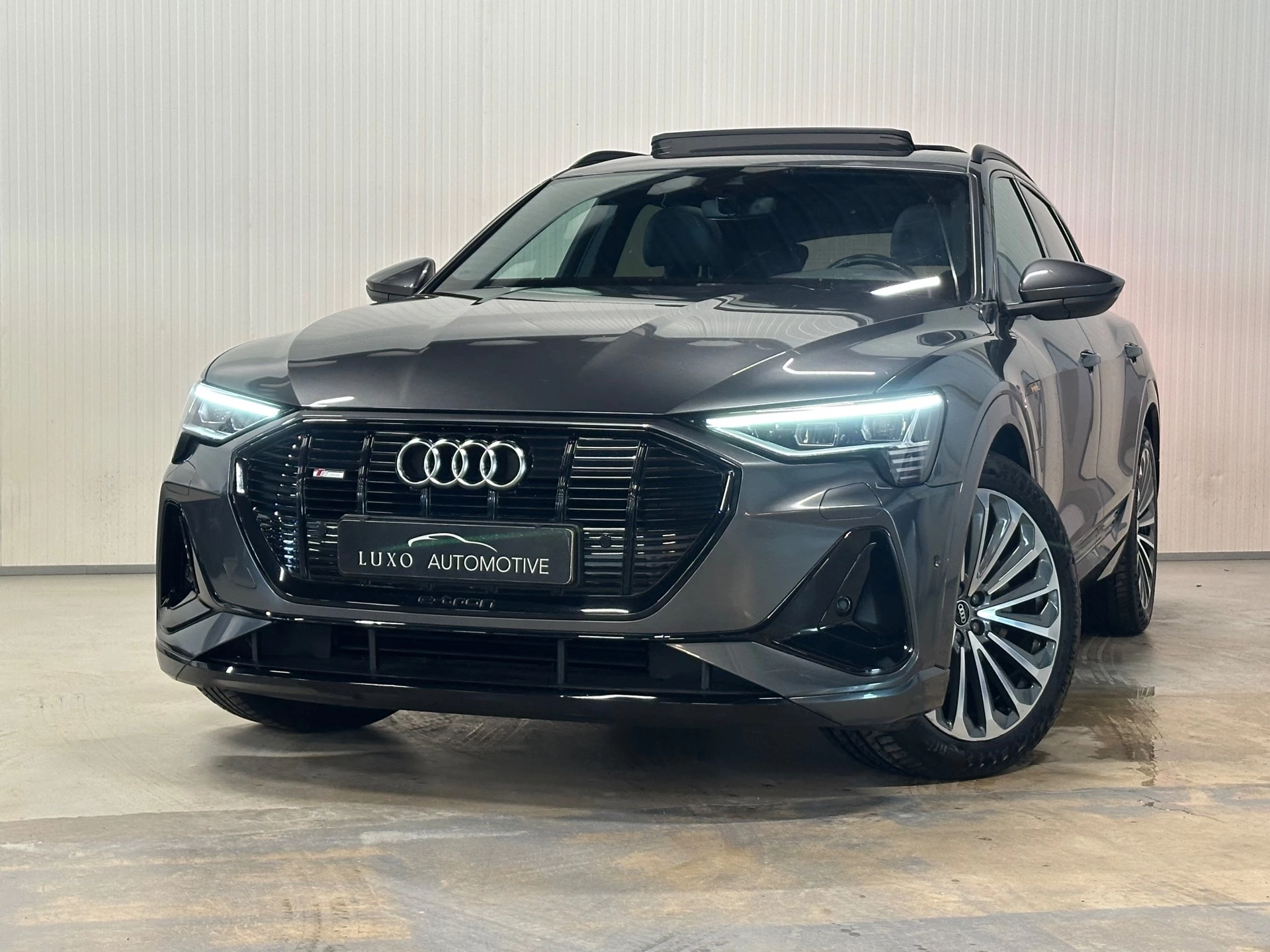 Hoofdafbeelding Audi e-tron