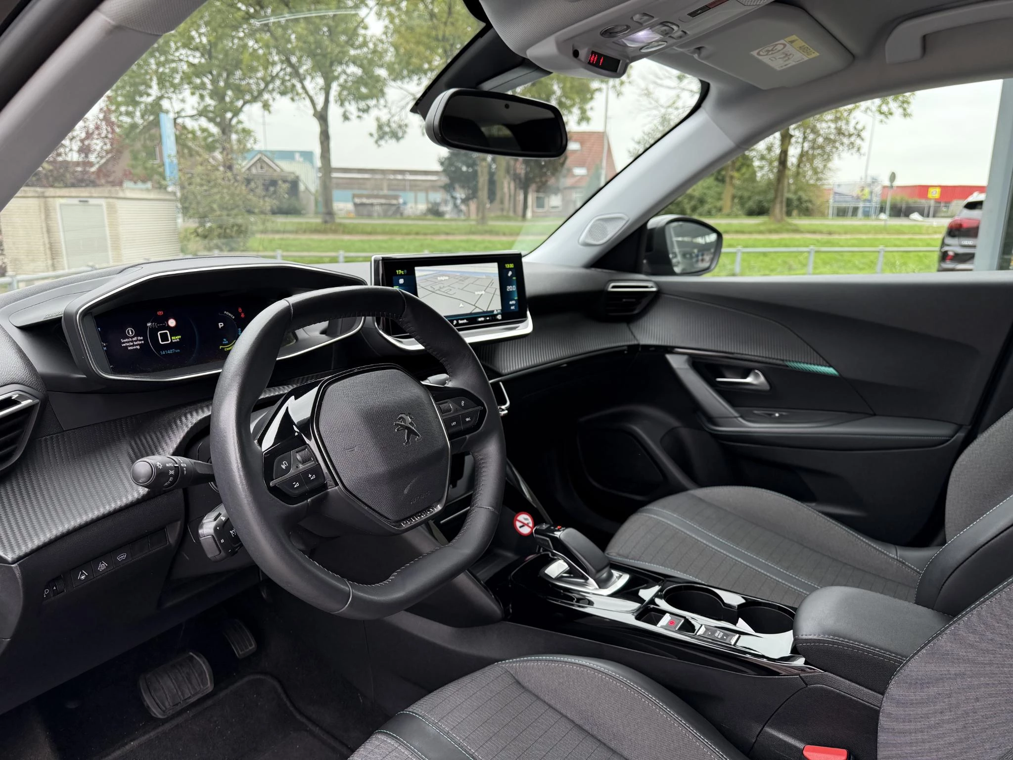 Hoofdafbeelding Peugeot e-2008