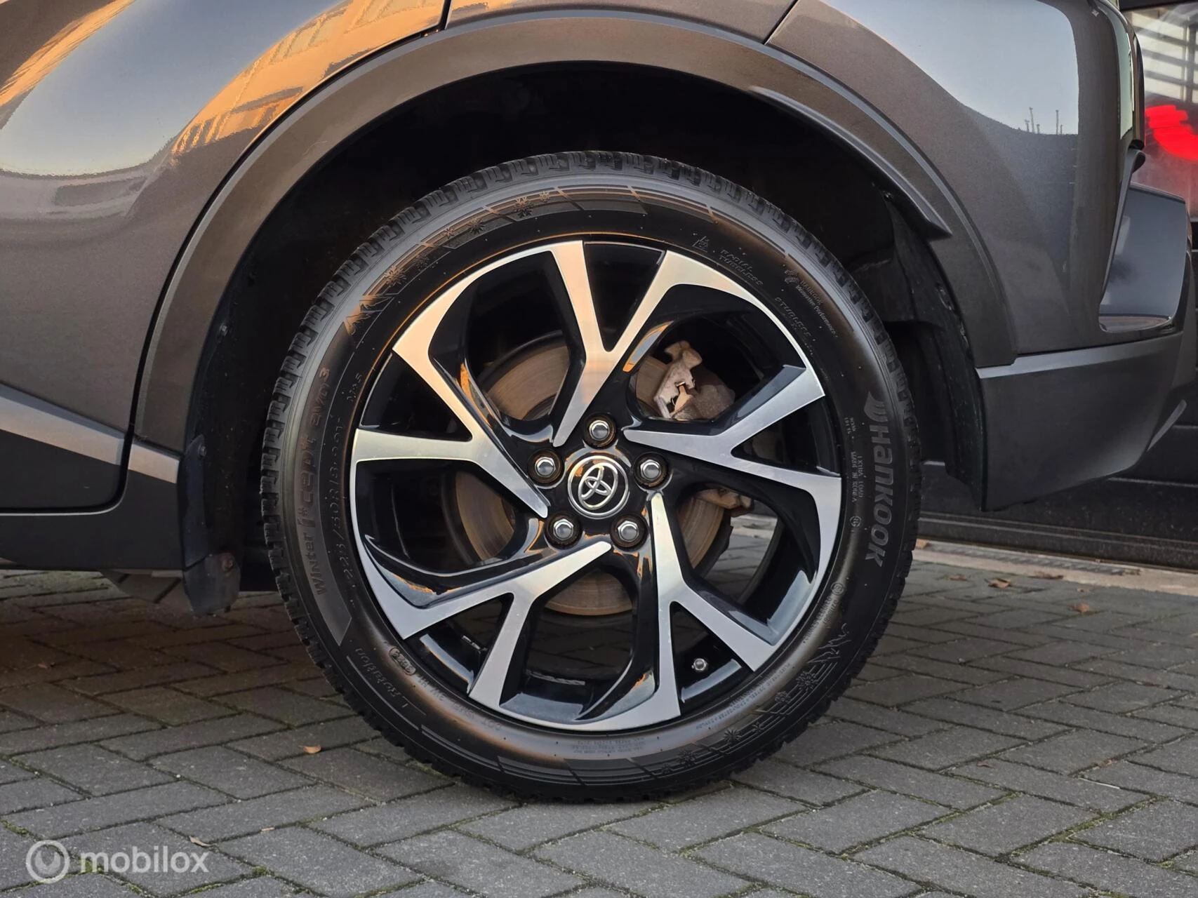 Hoofdafbeelding Toyota C-HR