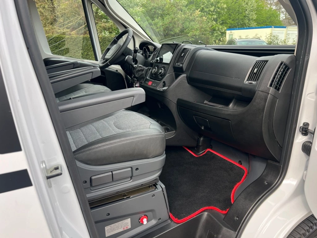 Hoofdafbeelding Adria Twin Axess 640 Sl