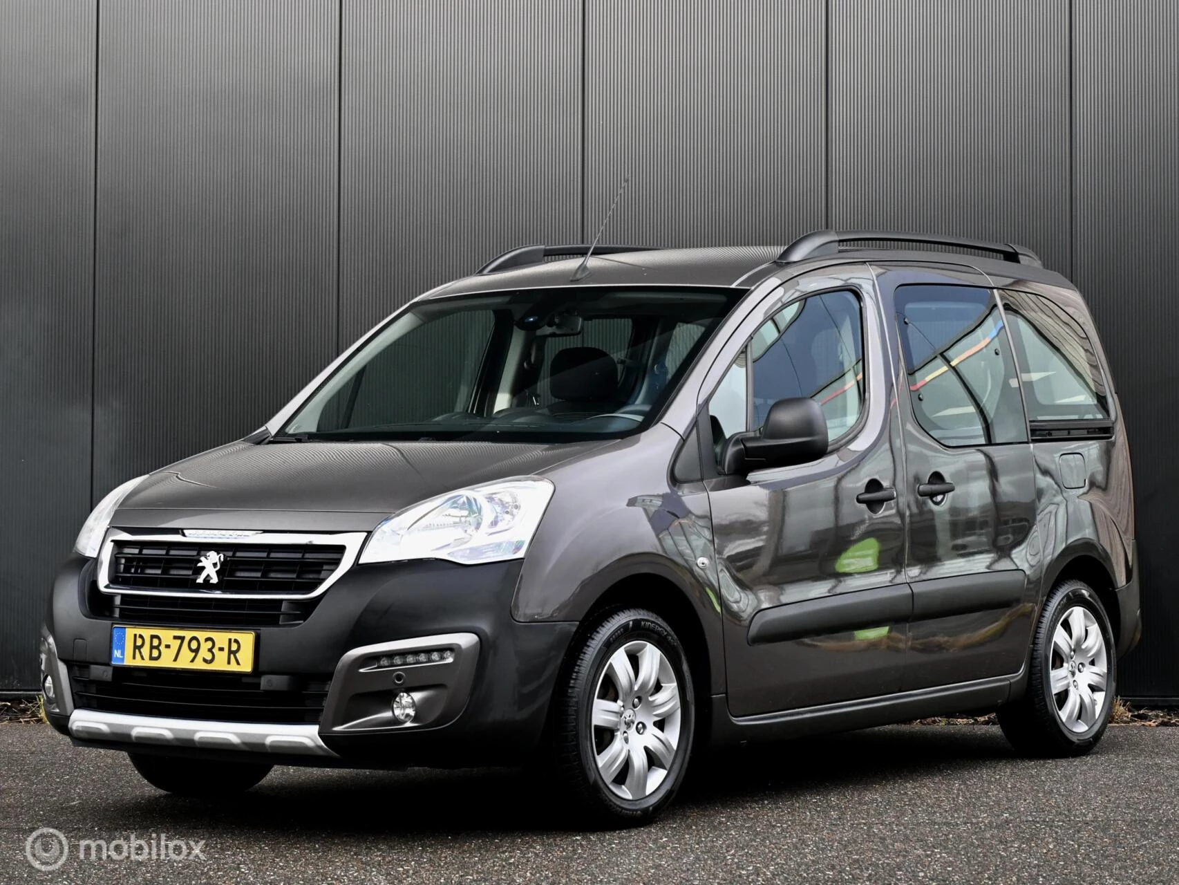 Hoofdafbeelding Peugeot Partner