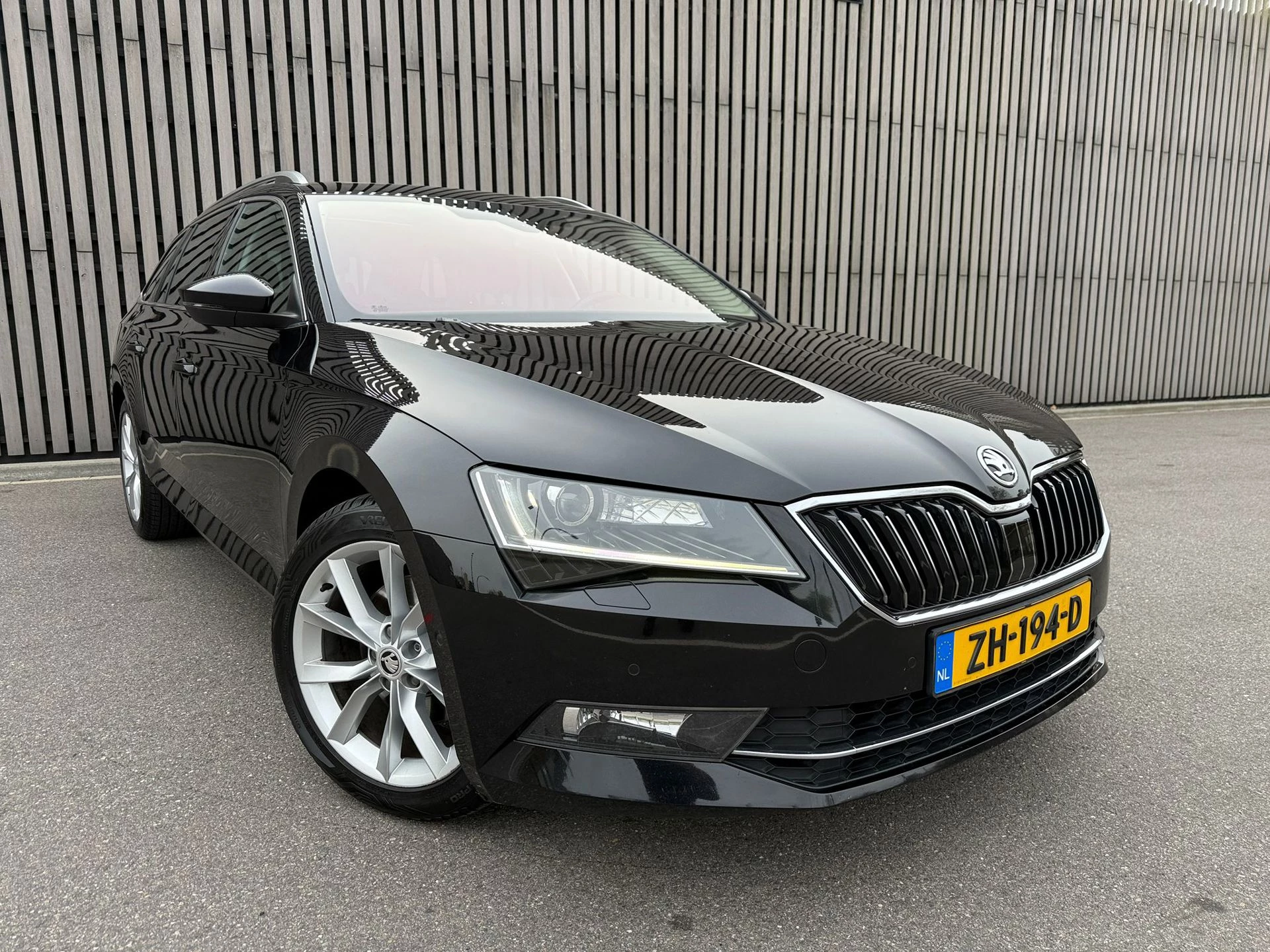 Hoofdafbeelding Škoda Superb