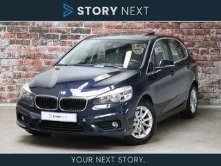 BMW 2 Serie Active Tourer 218i Executive / Panoramadak / Fietsendragerhaak / Elektrisch Verstelbare Stoelen / Head-Up Display / Cruise Control / Navigatie Plus / Parkeer Assistent / Climate Control / Parkeersensoren / 16 Inch