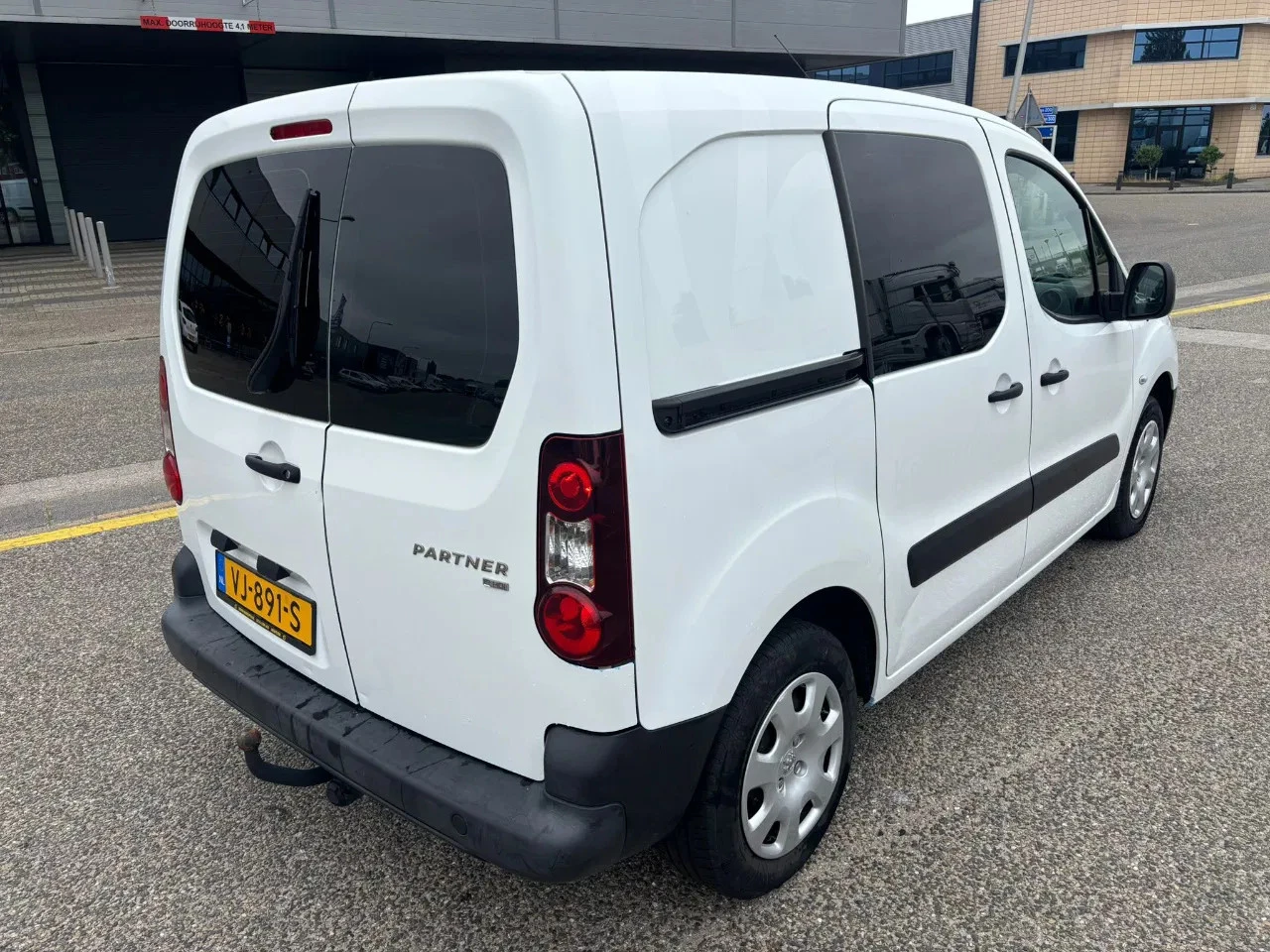 Hoofdafbeelding Peugeot Partner