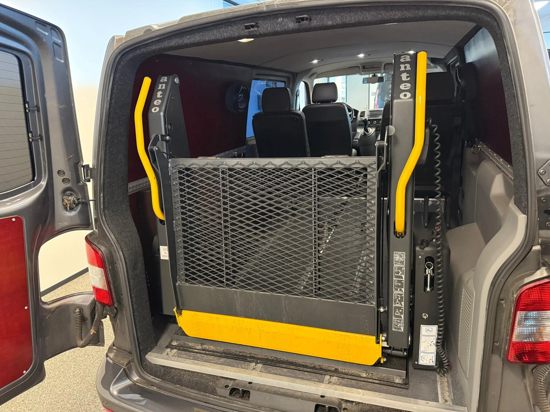 Hoofdafbeelding Volkswagen Transporter