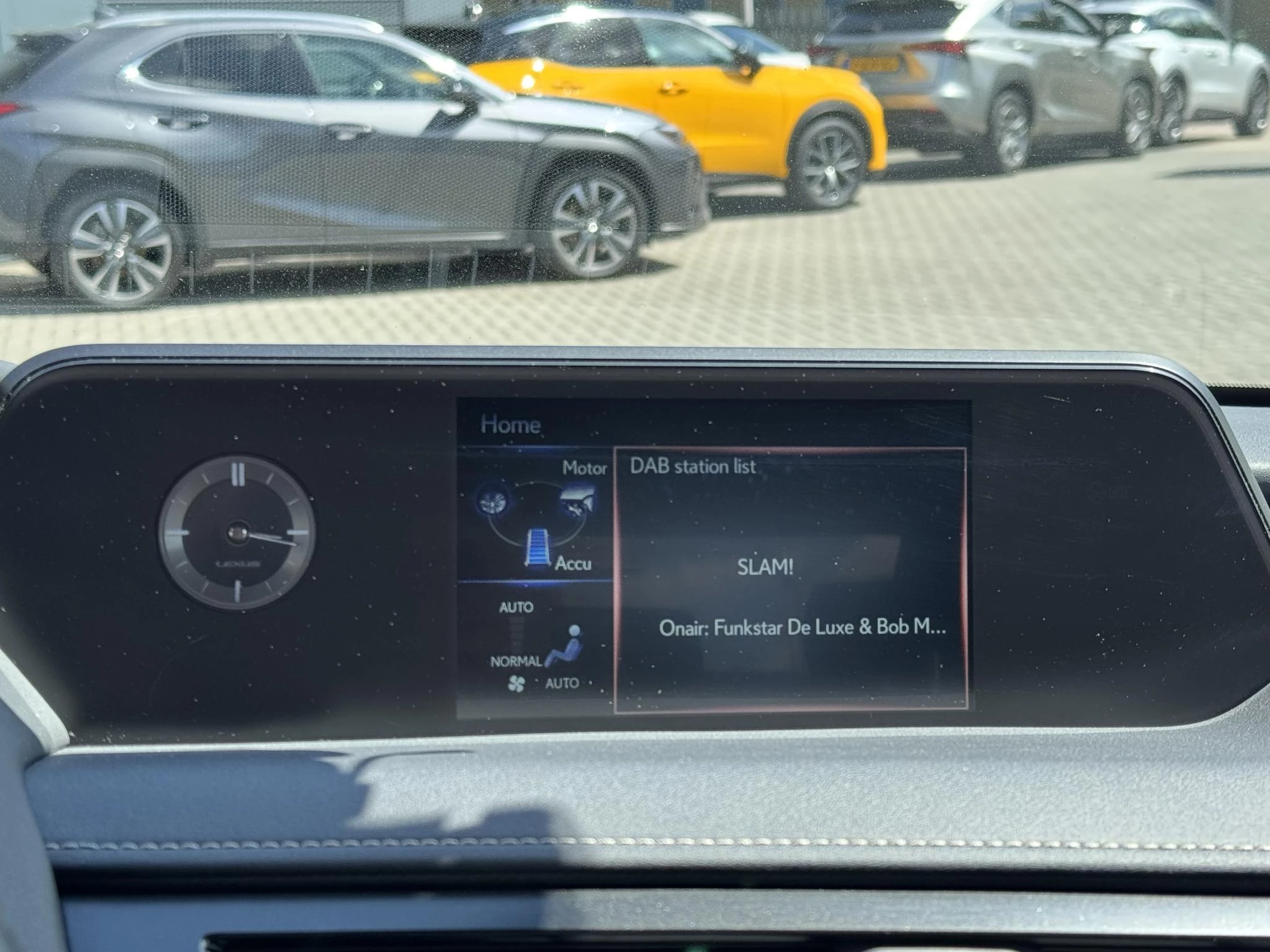 Hoofdafbeelding Lexus UX