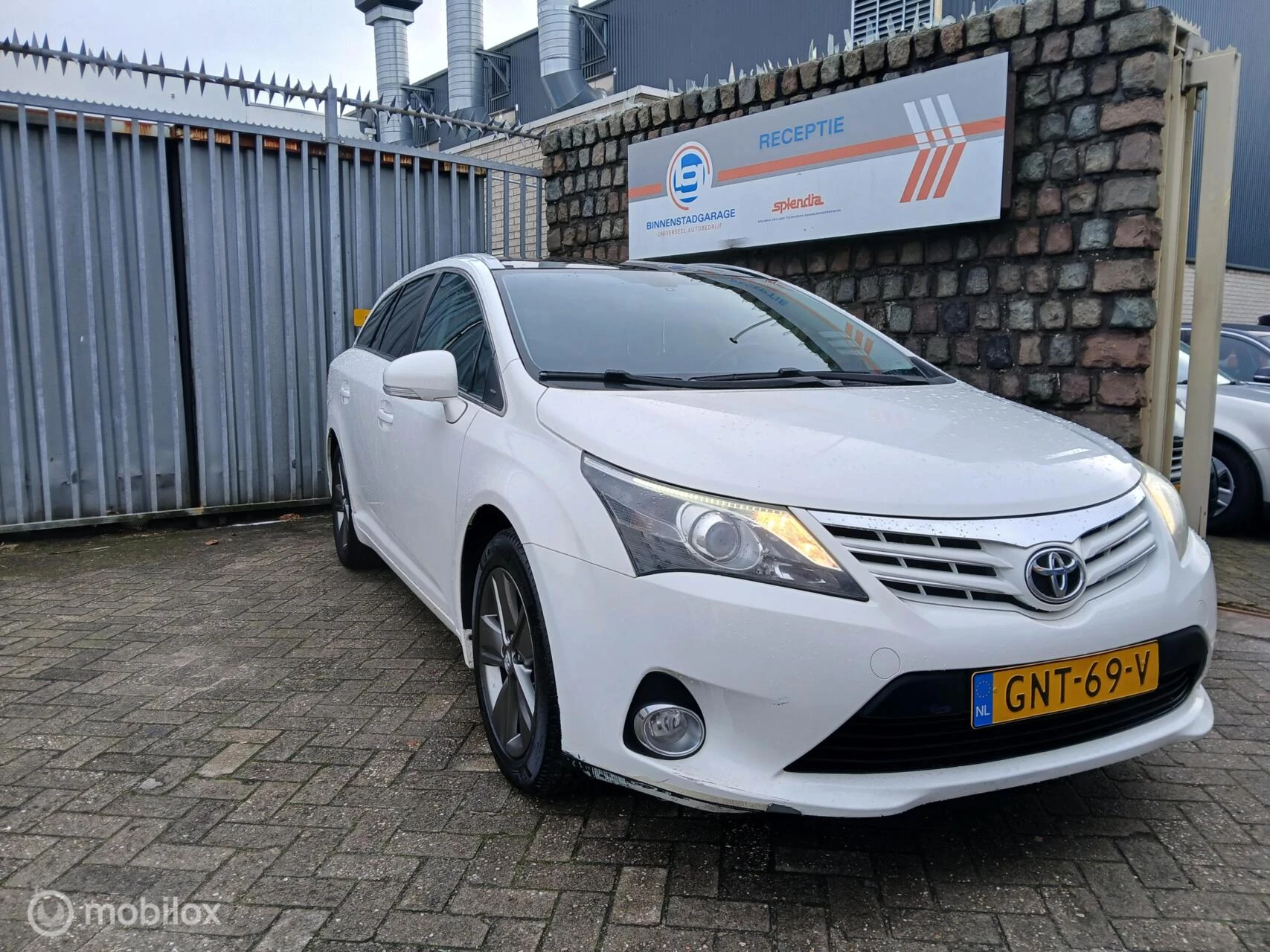 Hoofdafbeelding Toyota Avensis
