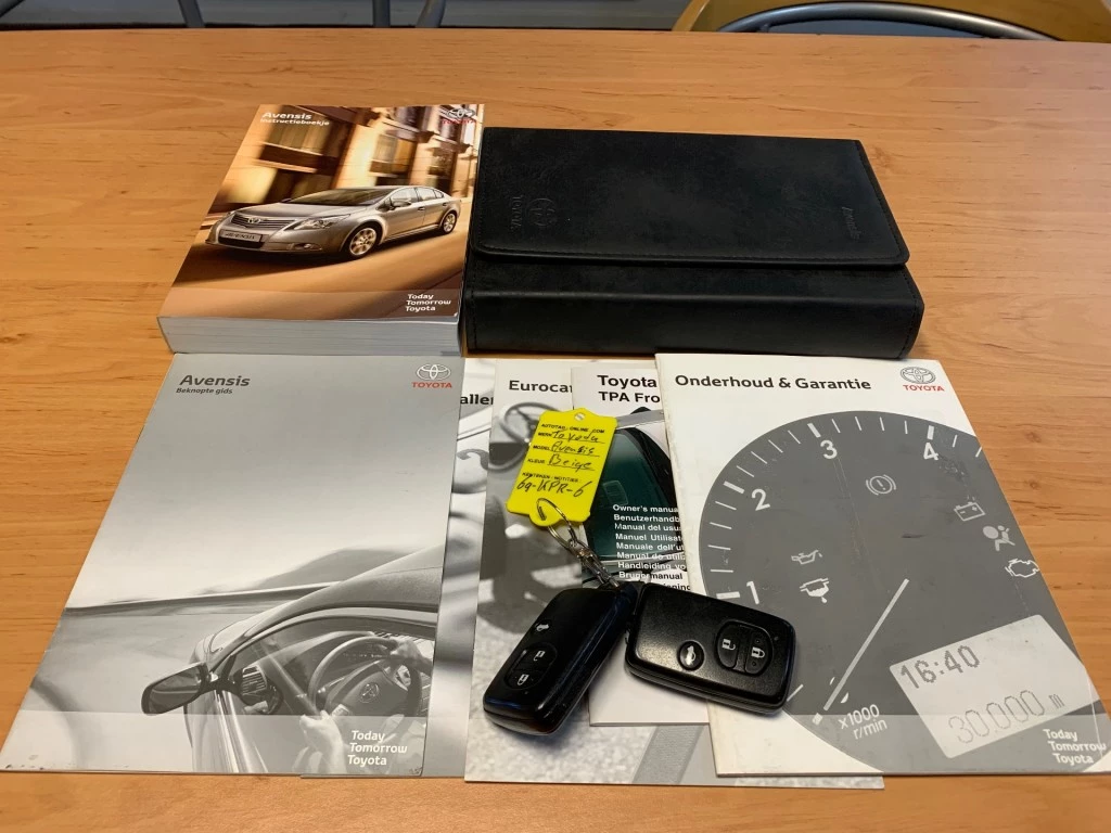 Hoofdafbeelding Toyota Avensis