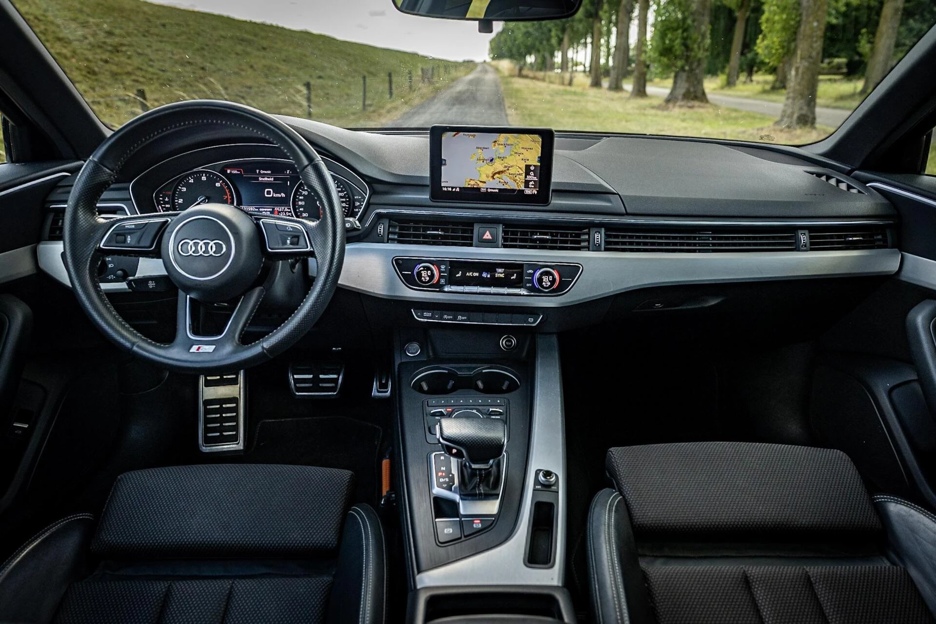 Hoofdafbeelding Audi A4