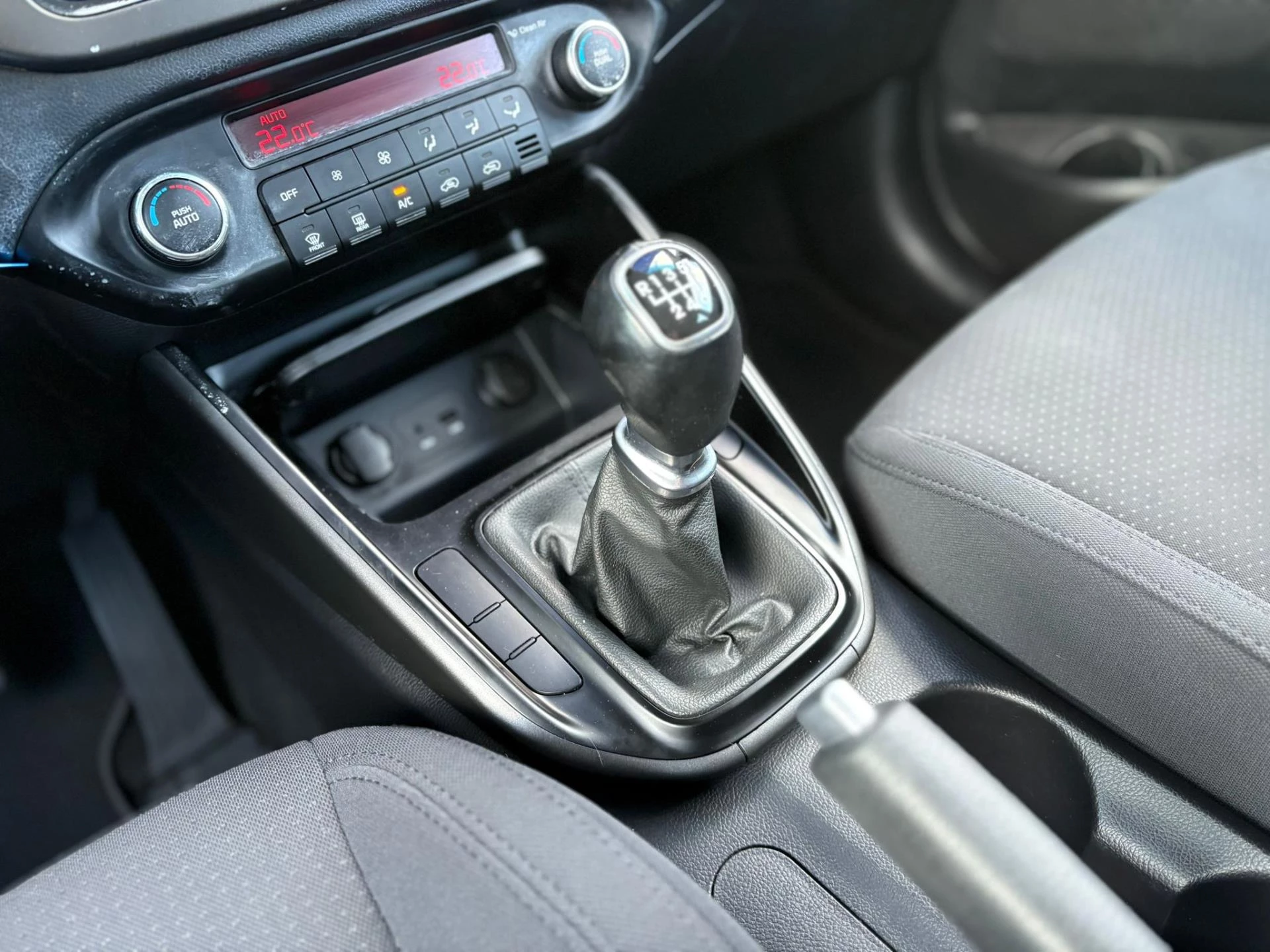 Hoofdafbeelding Kia Carens