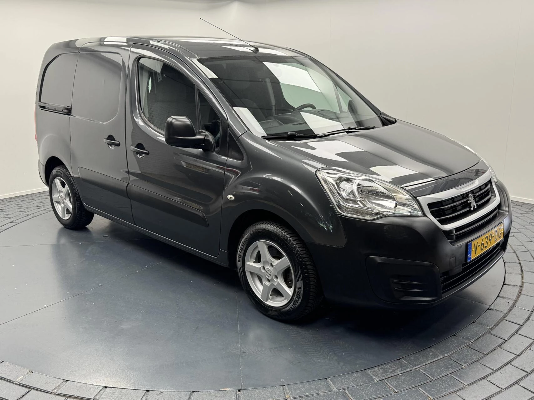 Hoofdafbeelding Peugeot Partner