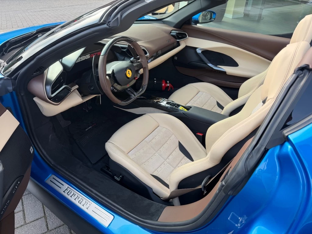 Hoofdafbeelding Ferrari 296