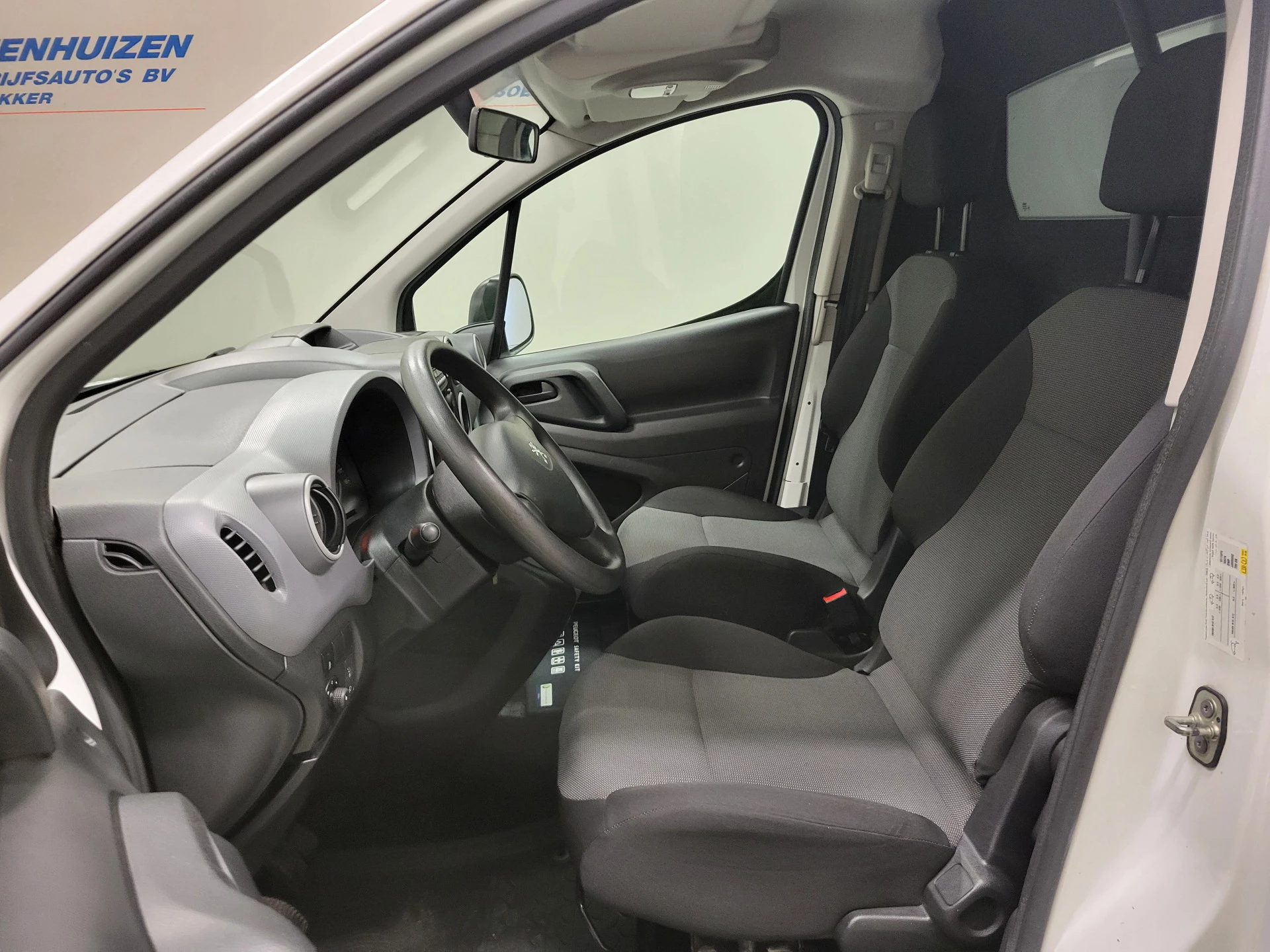 Hoofdafbeelding Peugeot Partner