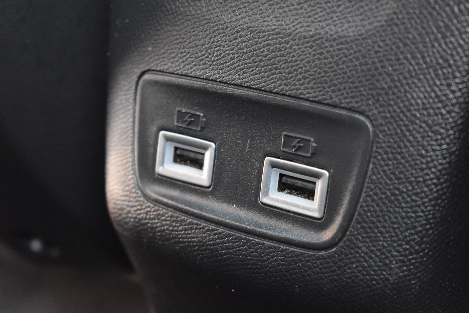 Hoofdafbeelding Peugeot e-2008