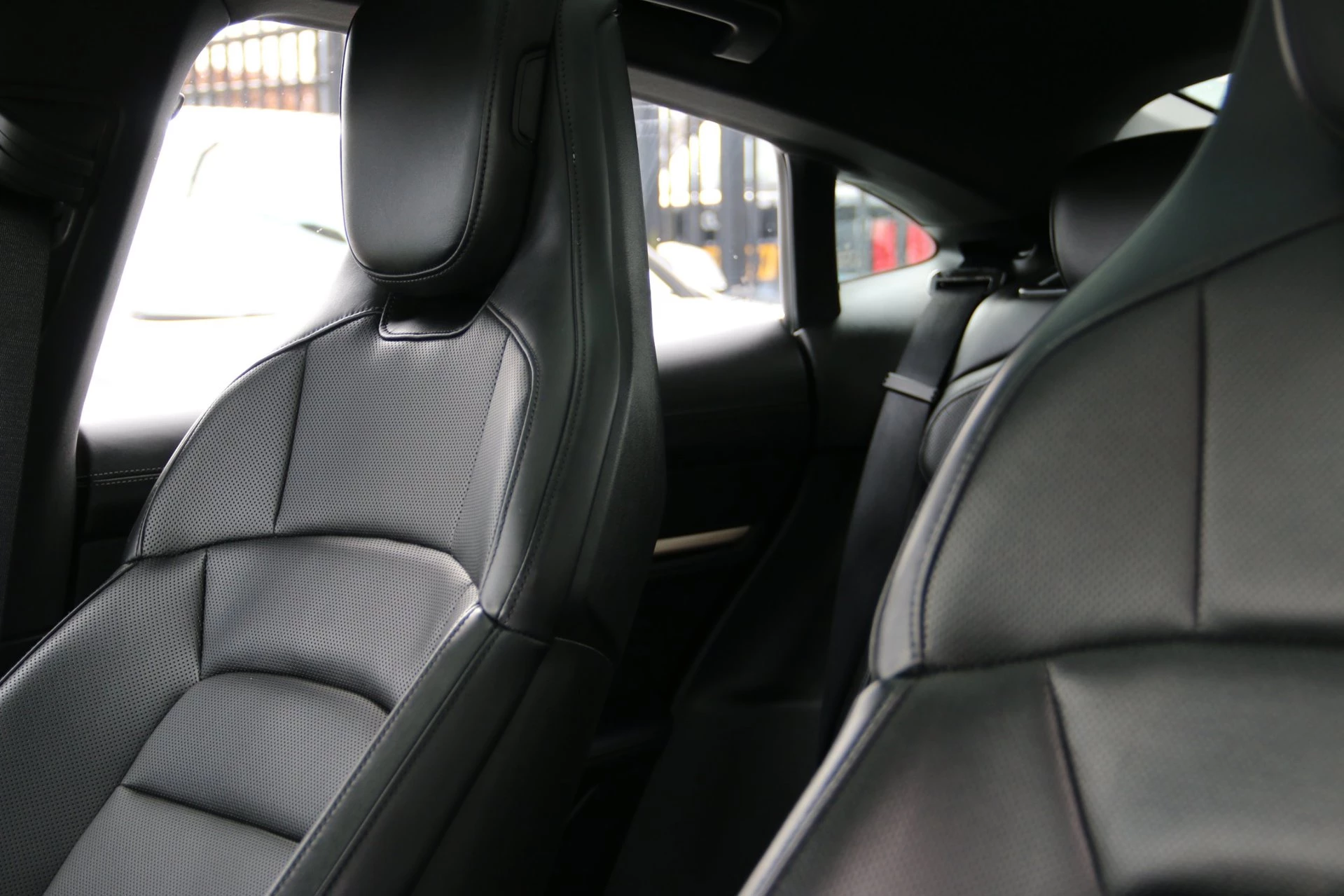 Hoofdafbeelding Porsche Taycan