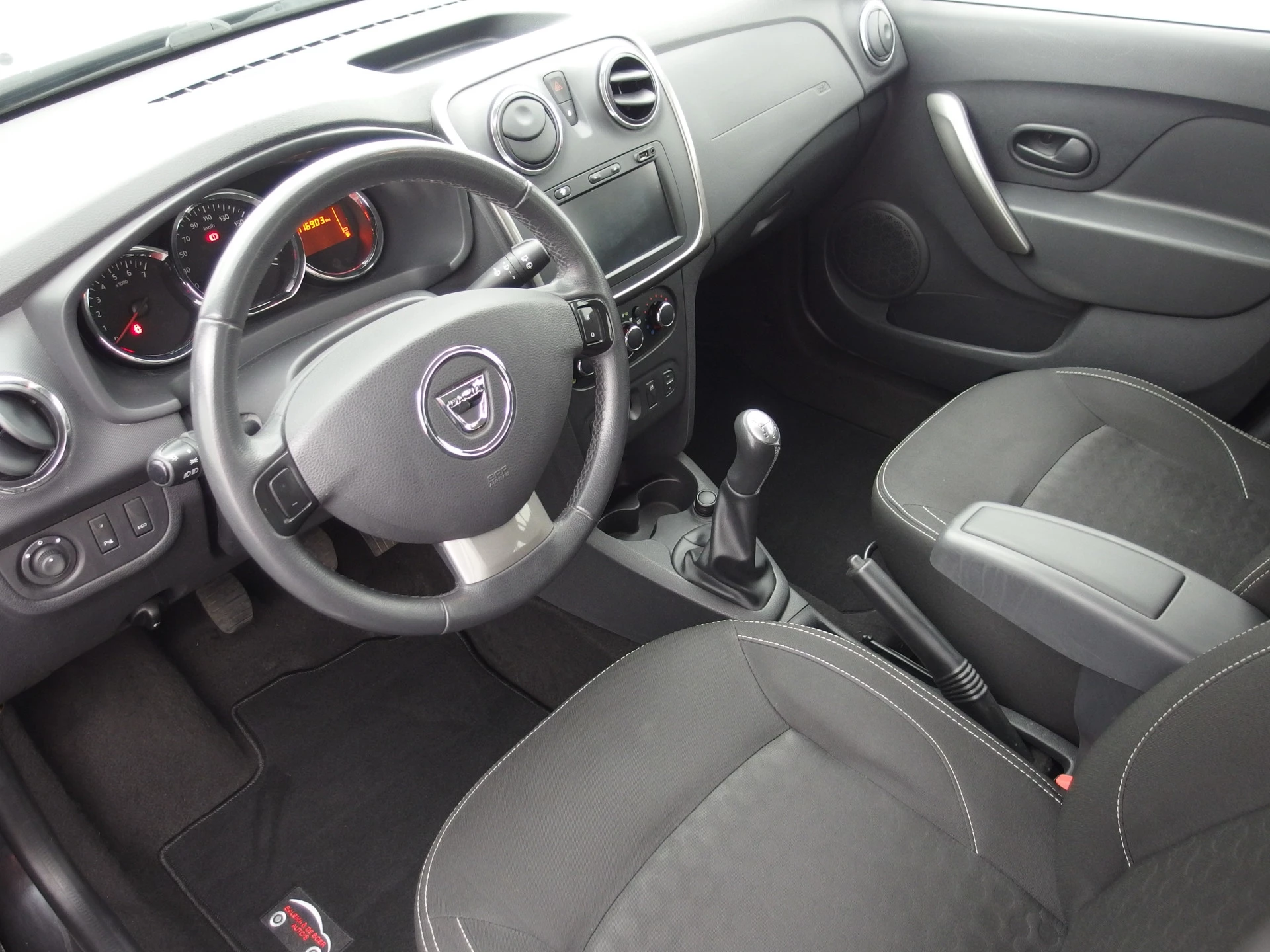 Hoofdafbeelding Dacia Logan
