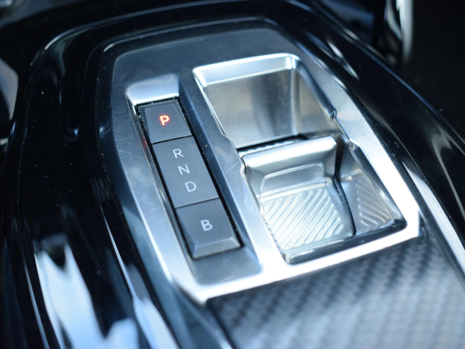 Hoofdafbeelding Peugeot e-208