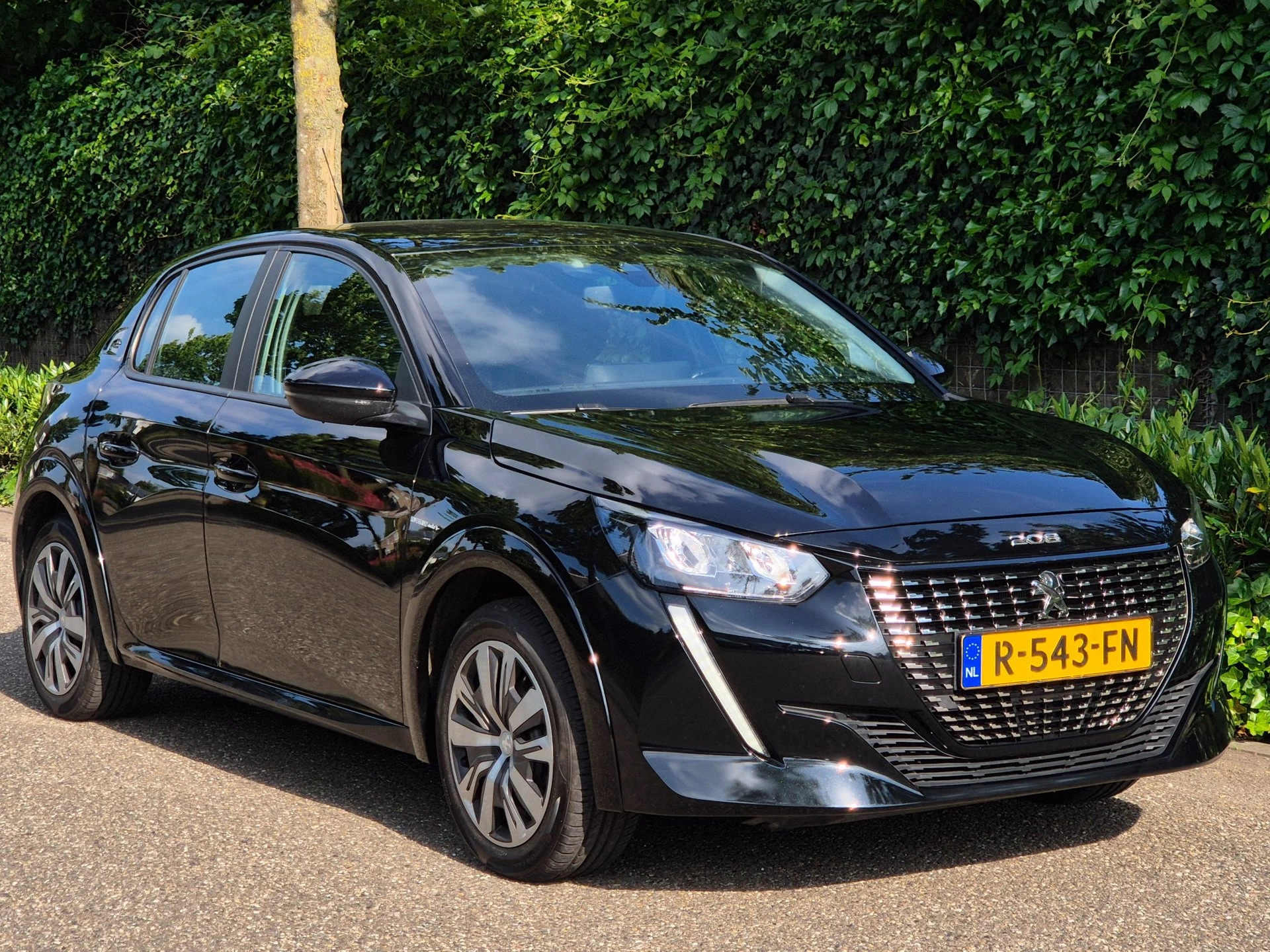 Hoofdafbeelding Peugeot e-208