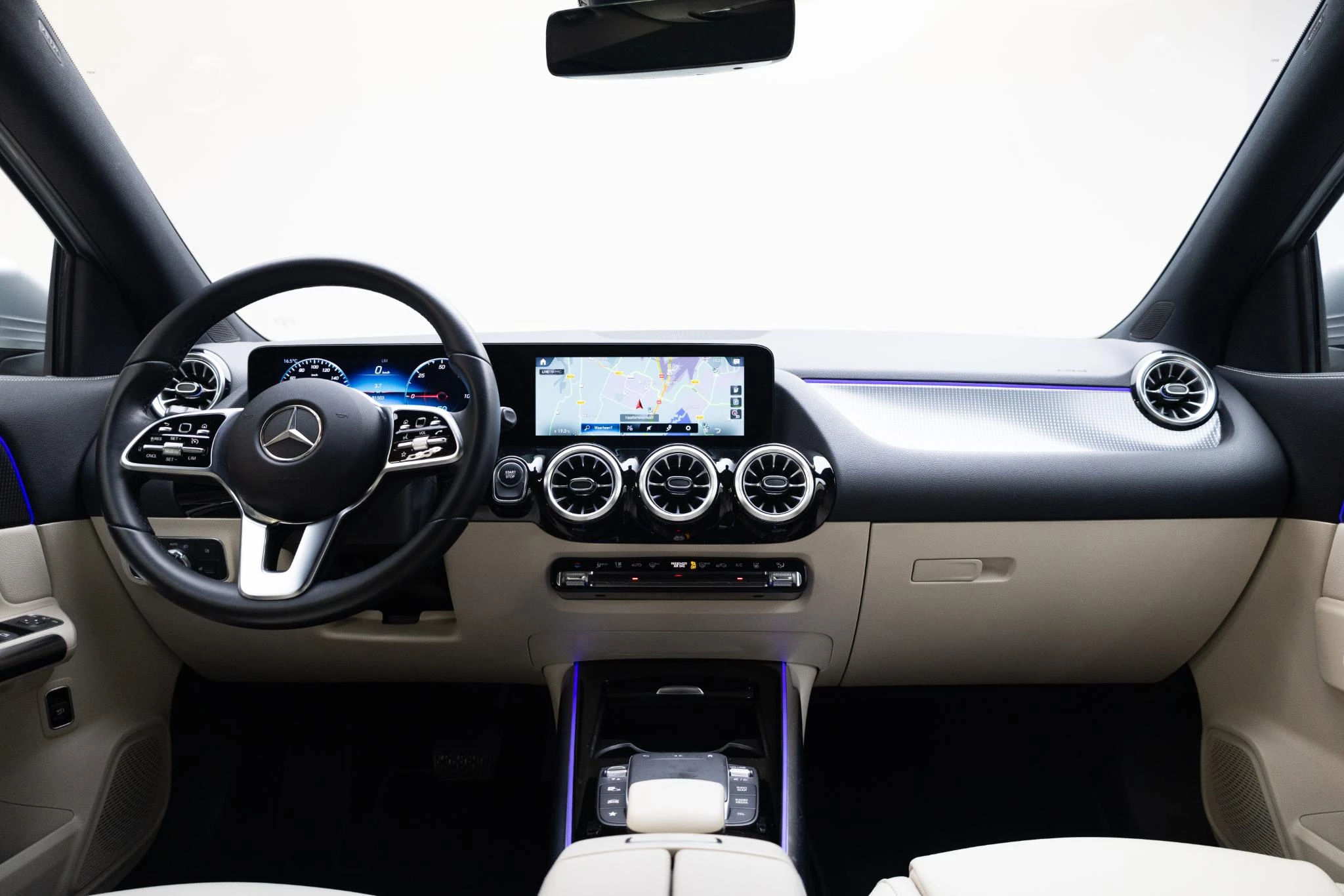 Hoofdafbeelding Mercedes-Benz EQA