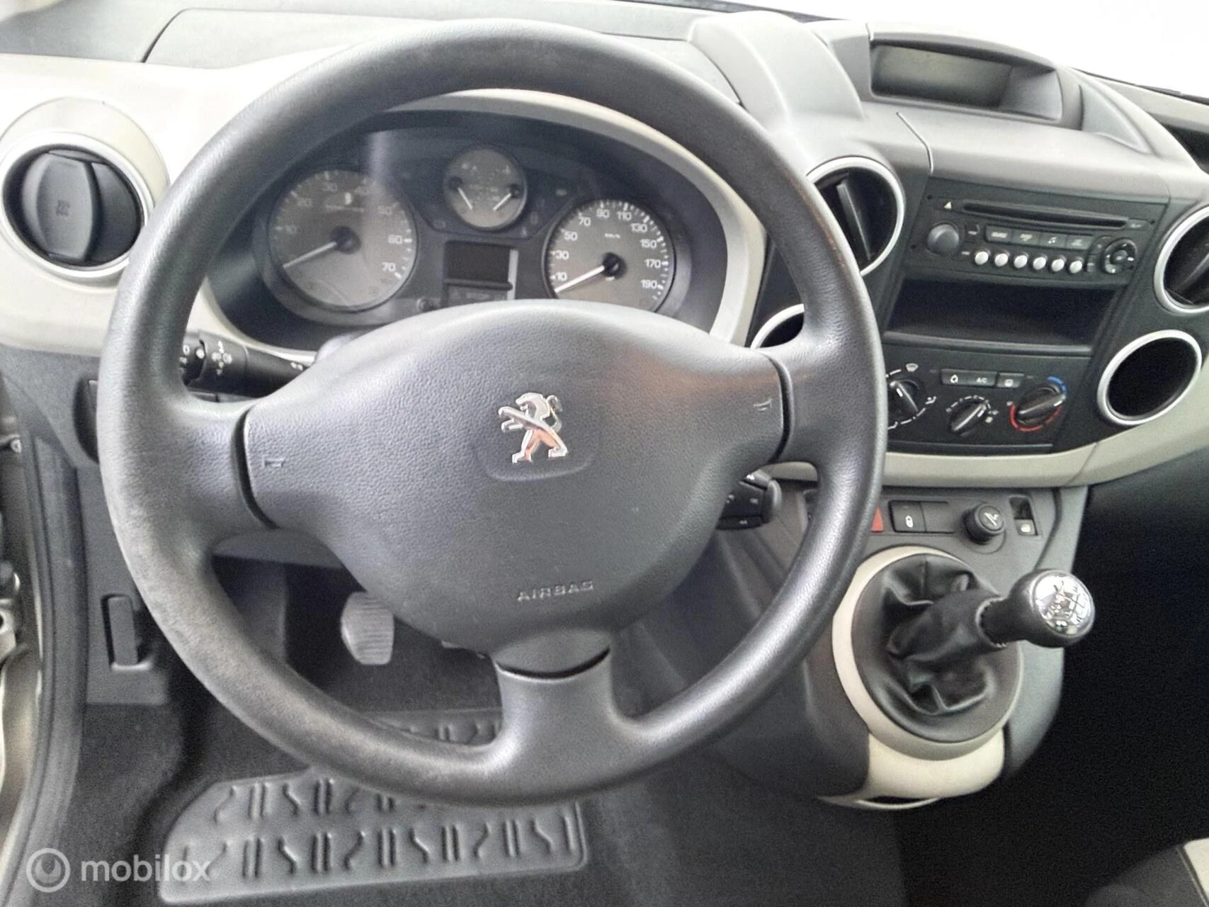 Hoofdafbeelding Peugeot Partner