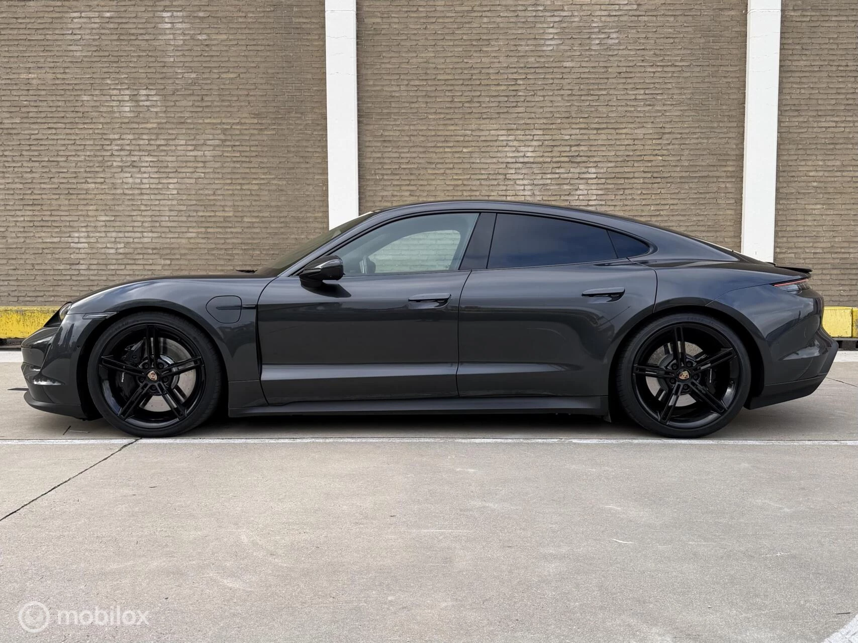 Hoofdafbeelding Porsche Taycan
