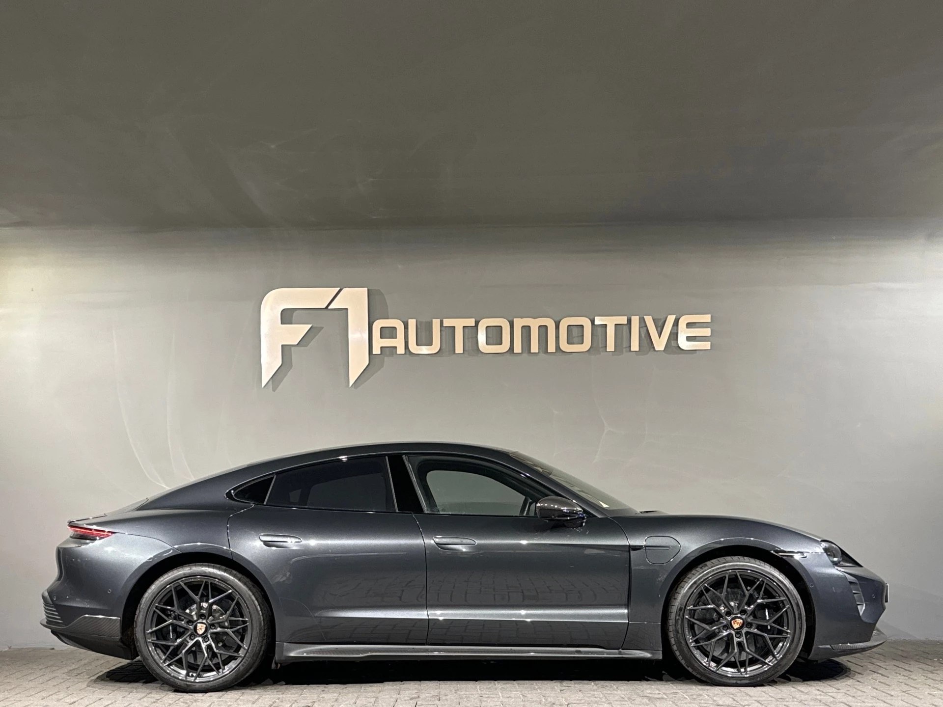 Hoofdafbeelding Porsche Taycan