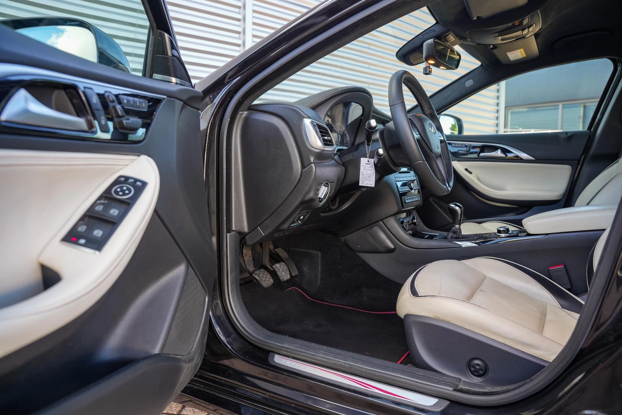 Hoofdafbeelding Infiniti Q