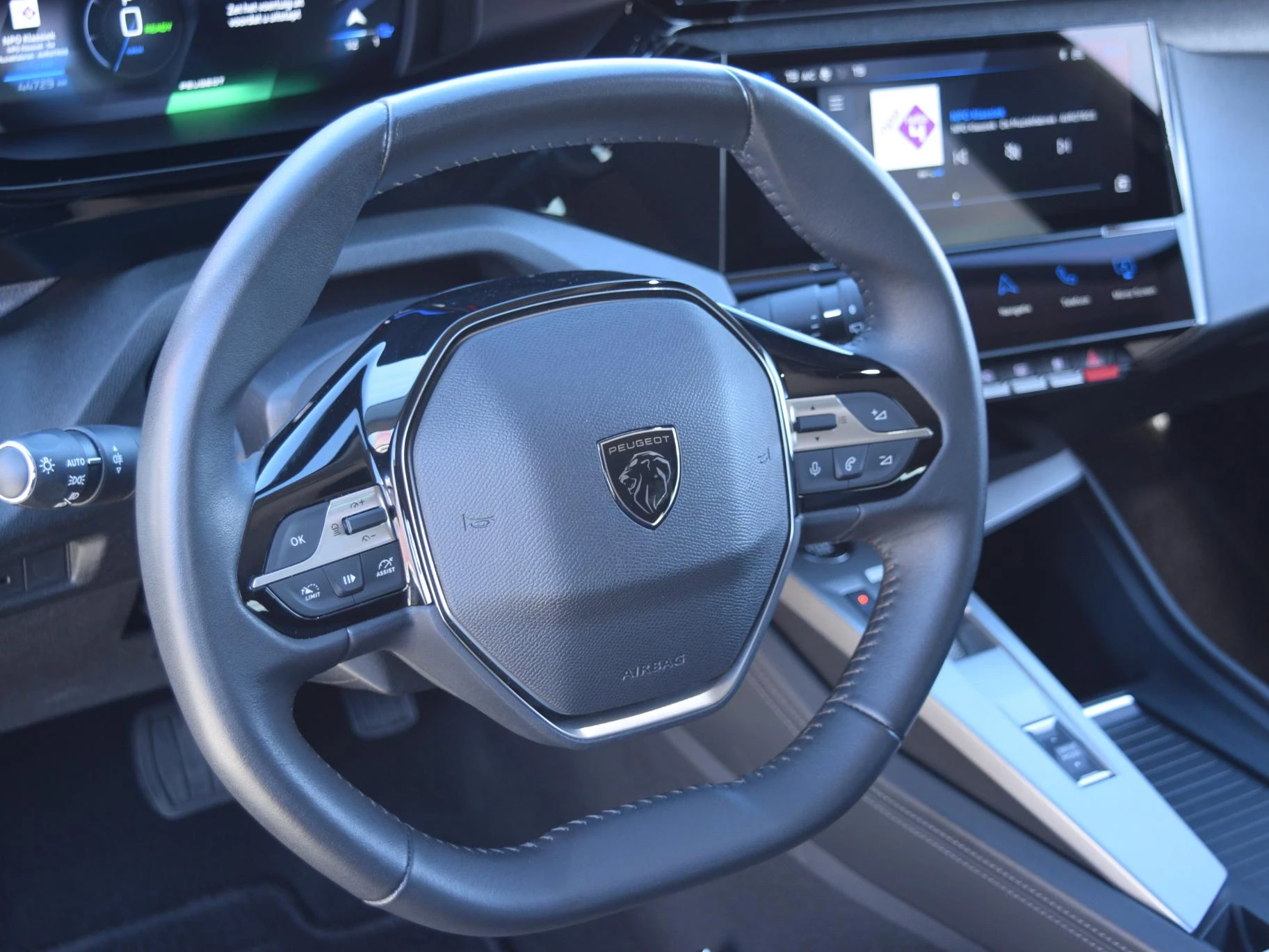 Hoofdafbeelding Peugeot e-308