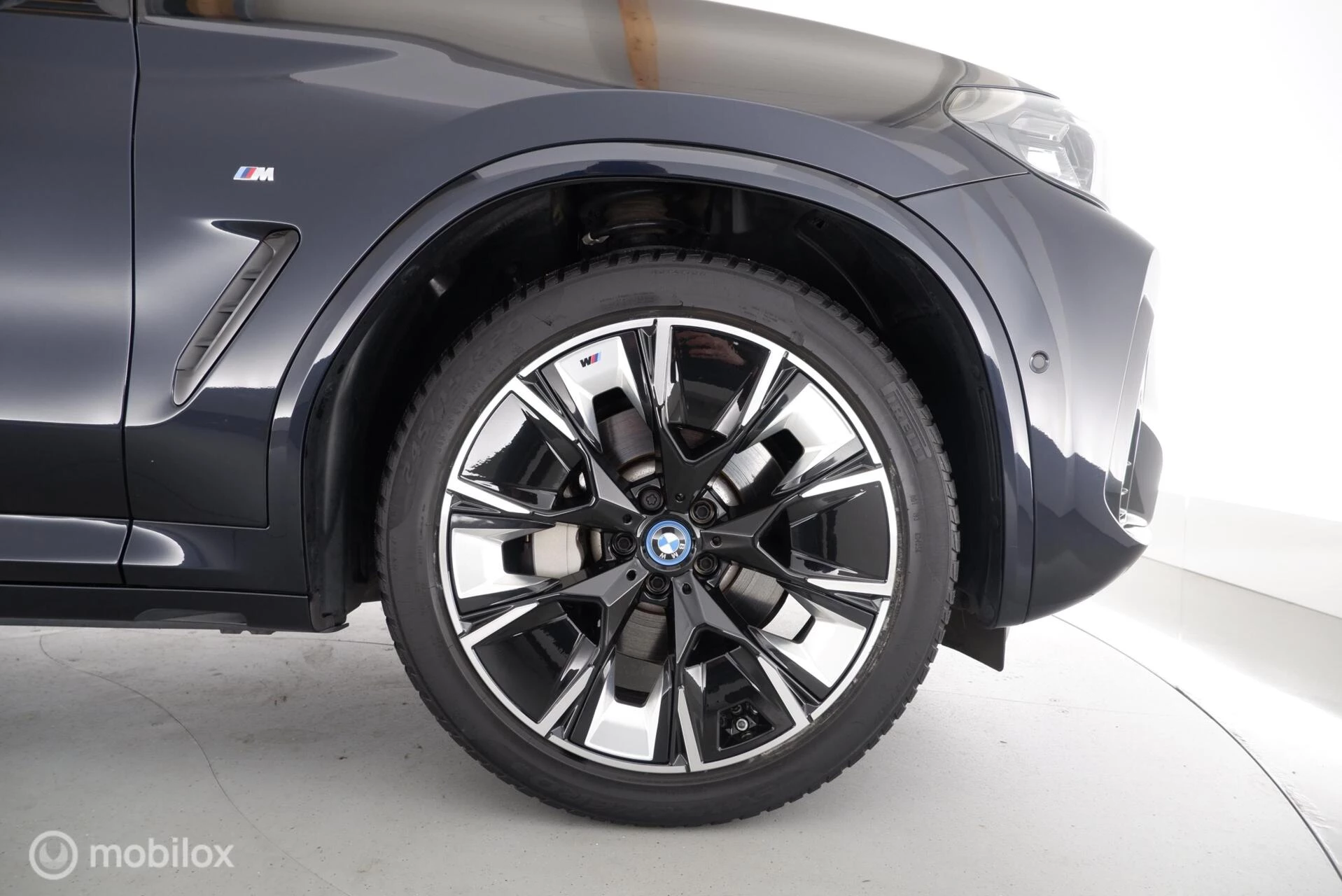 Hoofdafbeelding BMW iX3