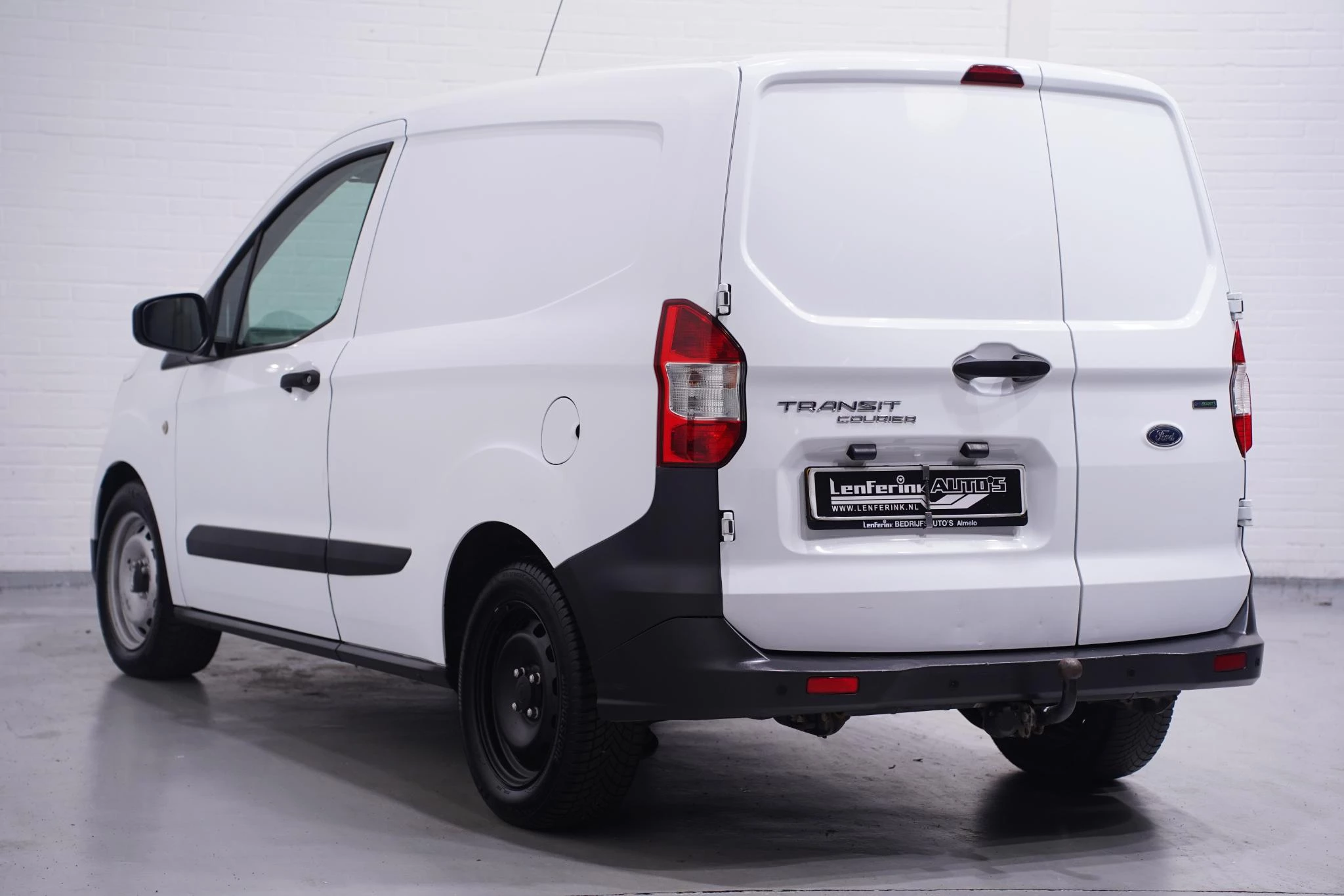 Hoofdafbeelding Ford Transit Courier