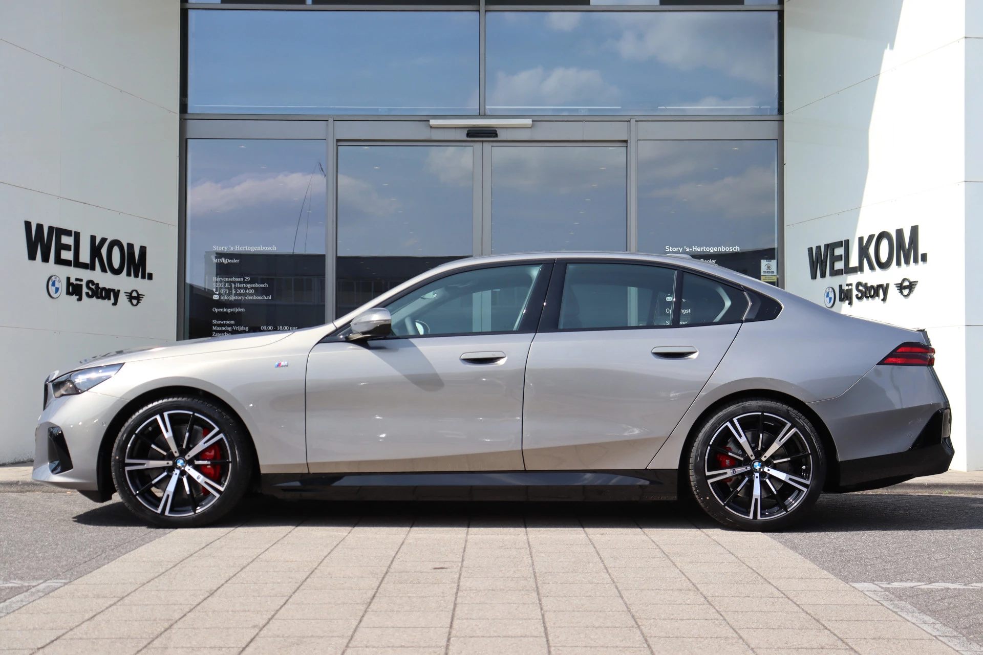 Hoofdafbeelding BMW i5