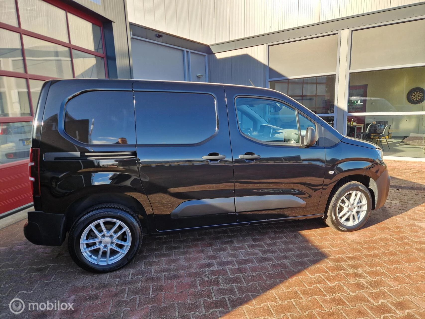 Hoofdafbeelding Peugeot Partner