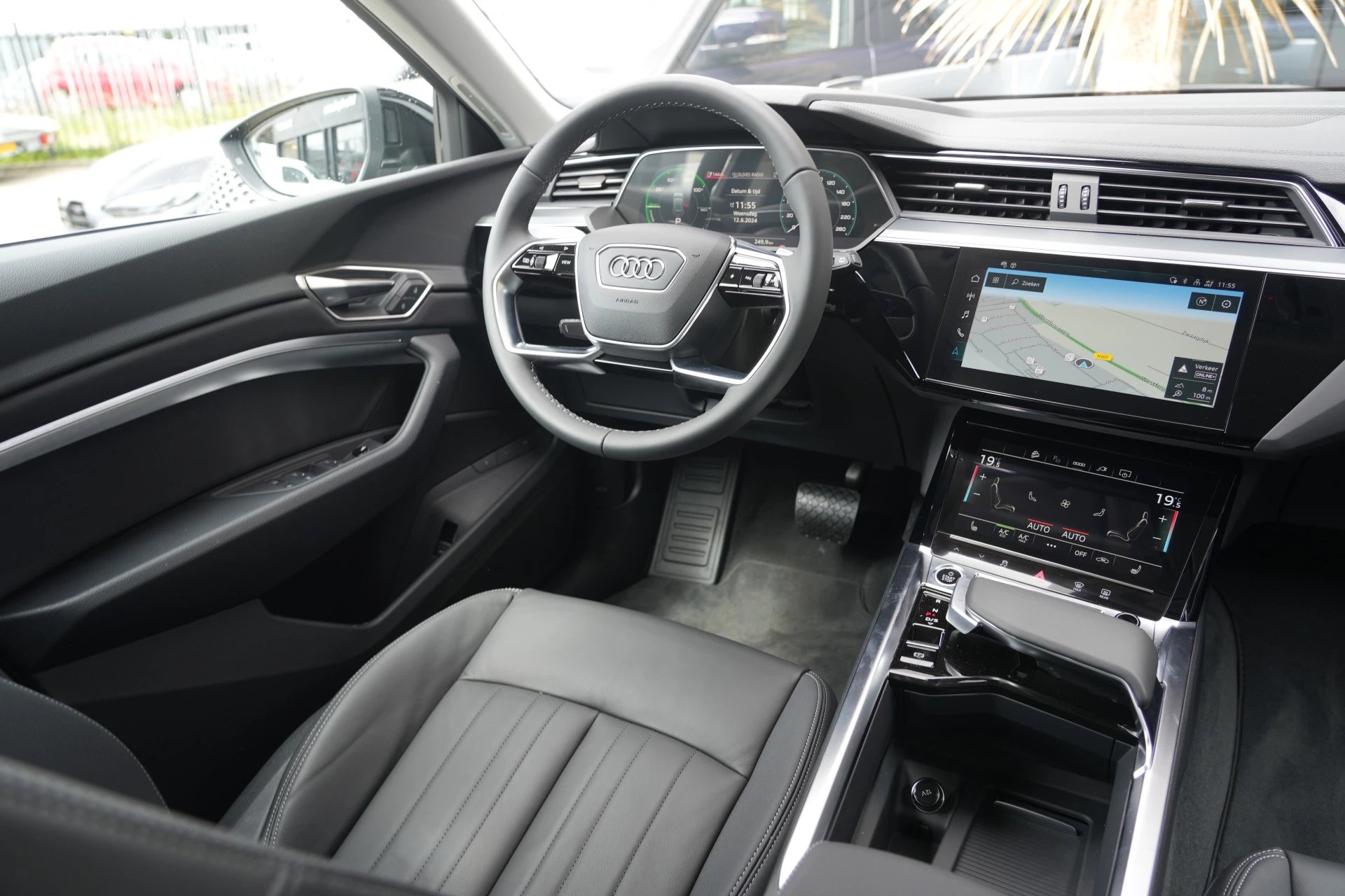 Hoofdafbeelding Audi Q8 e-tron