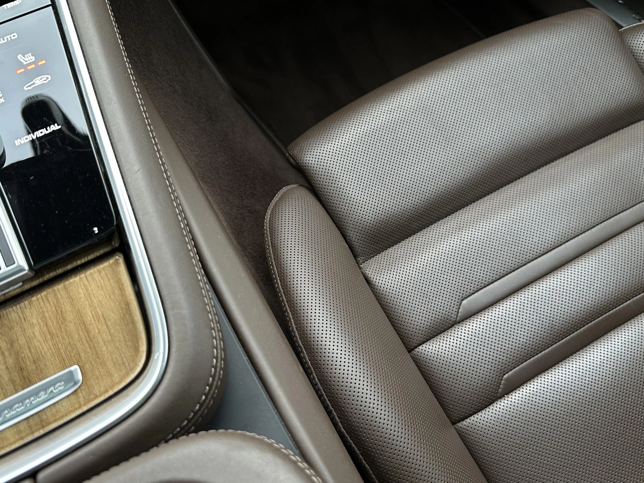 Hoofdafbeelding Porsche Panamera
