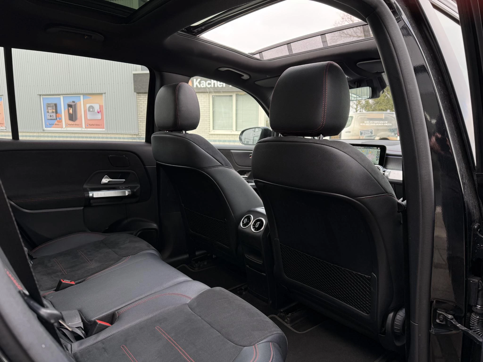 Hoofdafbeelding Mercedes-Benz EQB