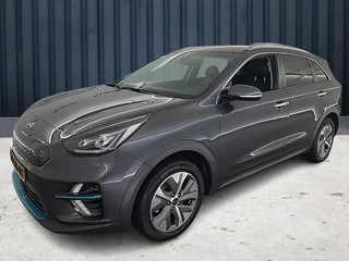 Kia e-Niro ExecutiveLine 64 kWh (204 PK) 1e-Eig. & Dealer-Onderh. BOVAG-Garantie. NL-Auto. Leer, Trekhaak, Warmtepomp, Navigatie/Apple-Carplay/Android-Auto, Adaptieve-Cruisecontrol, Keyless-Entry/Start, Parkeersensoren-V+A, Achterui Premium-Audio, Gevent-Voorstoelen, Stoelverwarming-V+A, Licht-Zicht-Pakket, Lm-Velgen-17Inch, Privacy-Glas