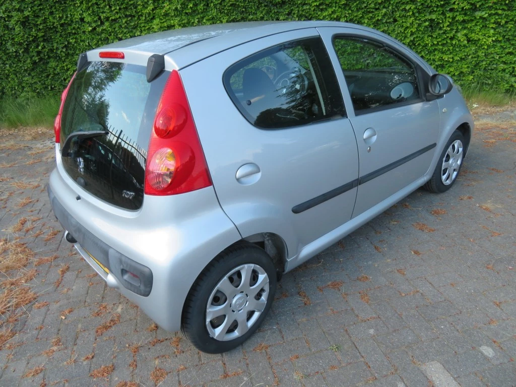 Hoofdafbeelding Peugeot 107