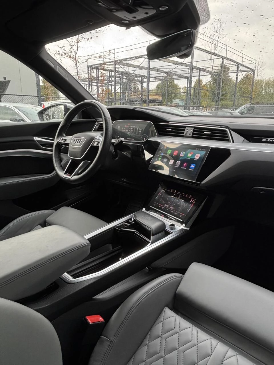 Hoofdafbeelding Audi e-tron