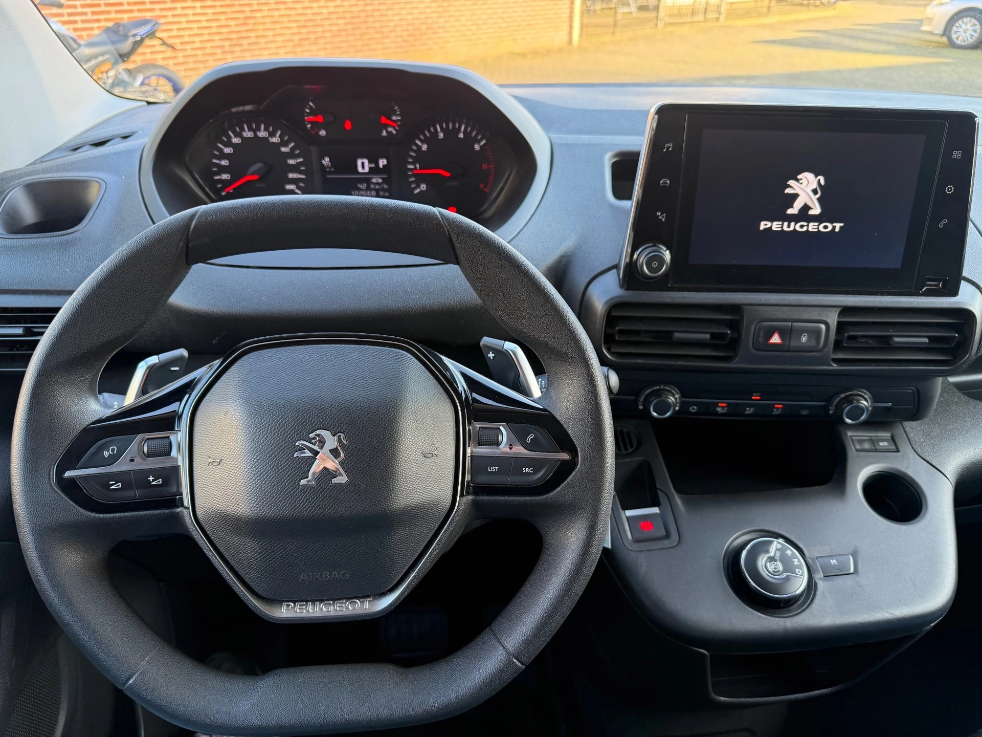 Hoofdafbeelding Peugeot Partner