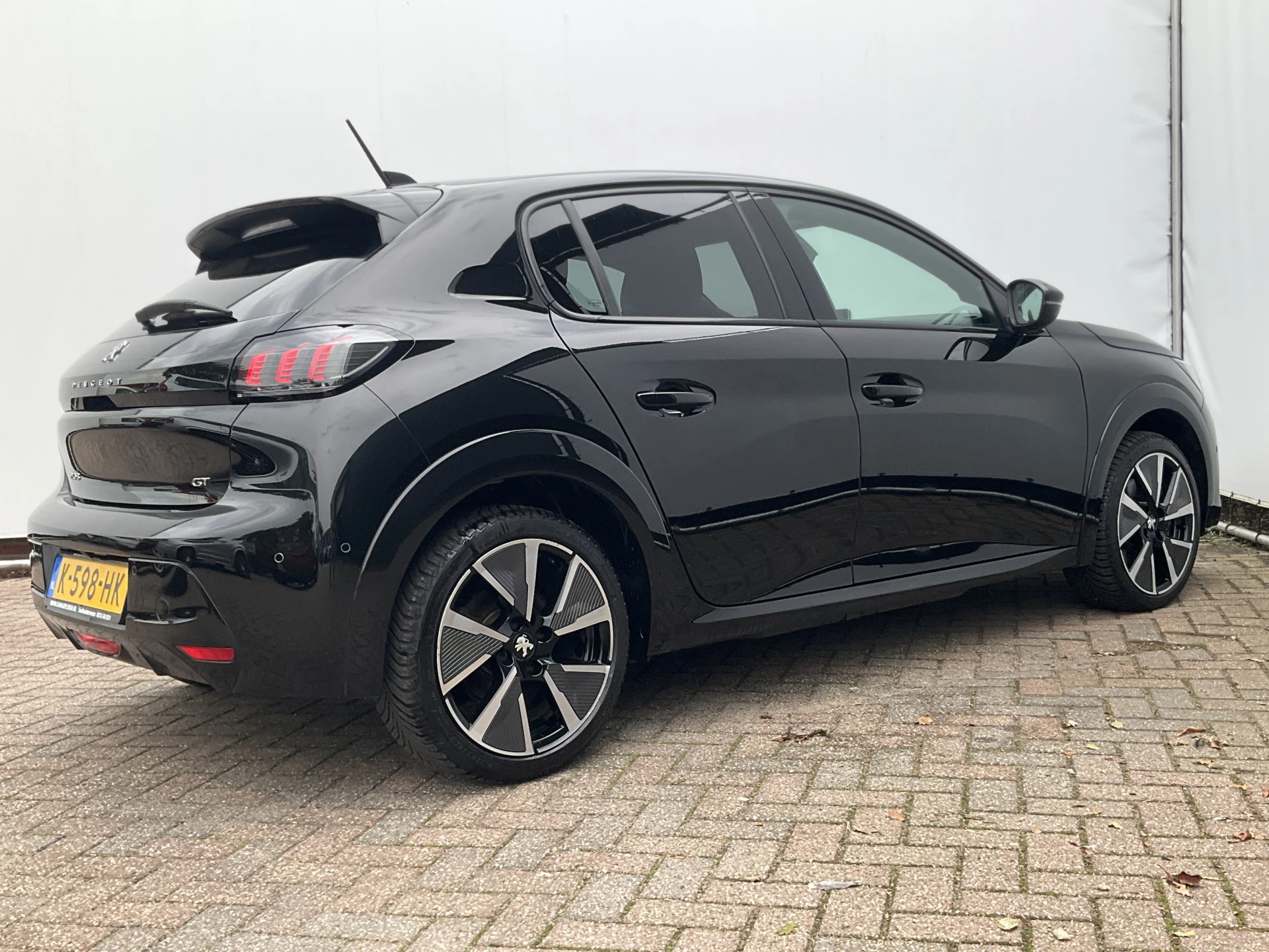 Hoofdafbeelding Peugeot e-208