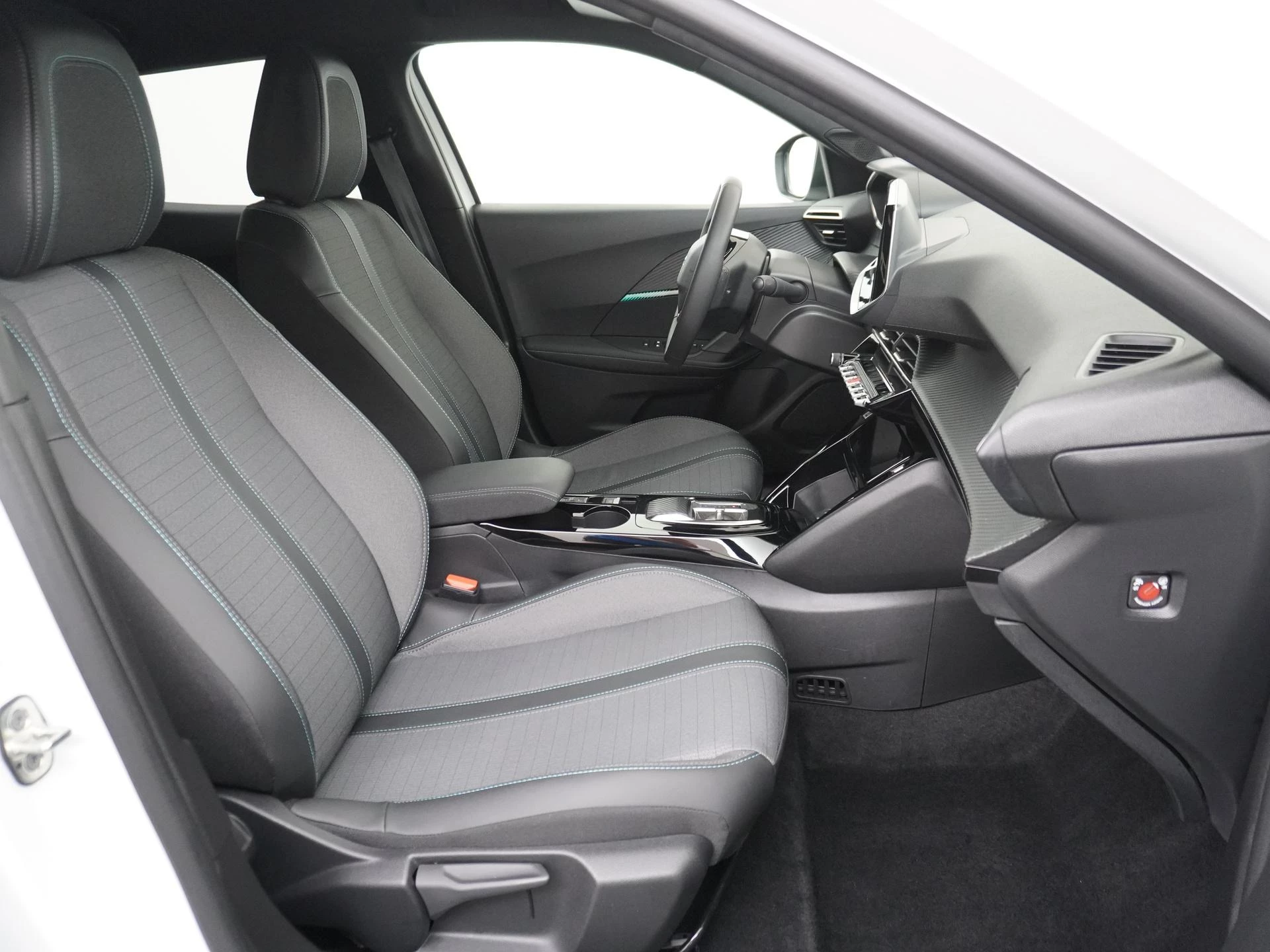 Hoofdafbeelding Peugeot e-2008