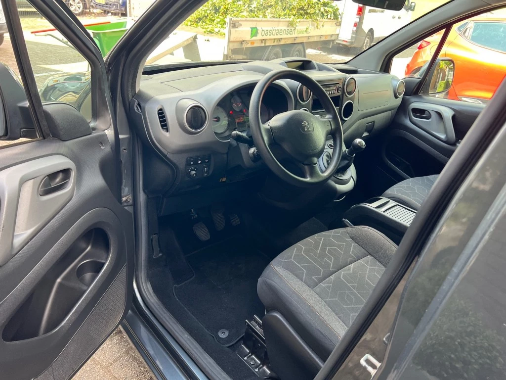 Hoofdafbeelding Peugeot Partner