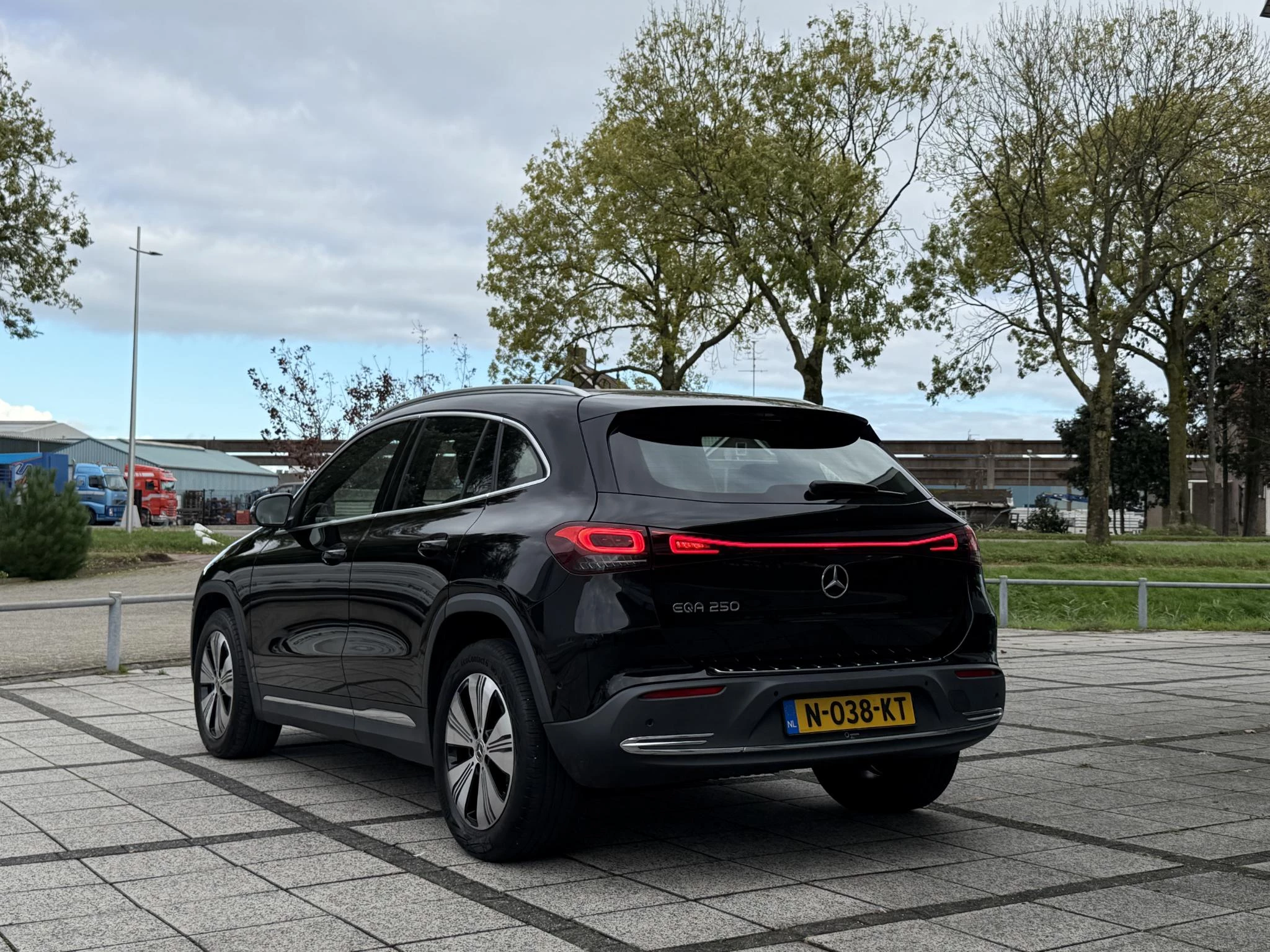 Hoofdafbeelding Mercedes-Benz EQA