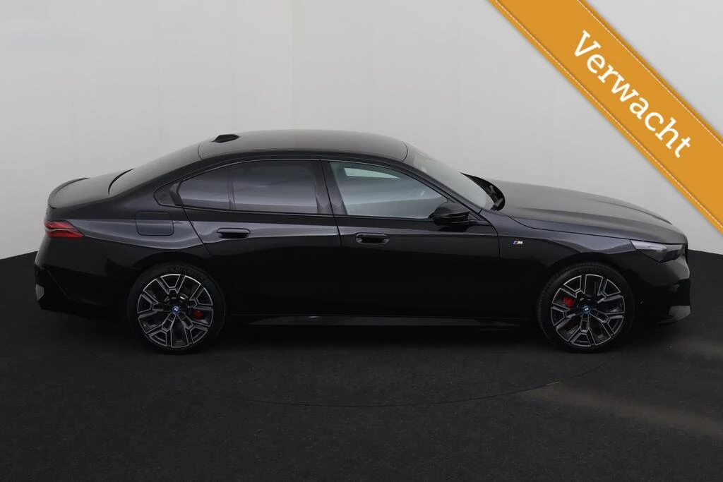 Hoofdafbeelding BMW i5