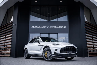 Hoofdafbeelding Aston Martin DBX Aston Martin DBX 4.0 V8 707 - Panorama | Carbon | Keramisch | 23'inch